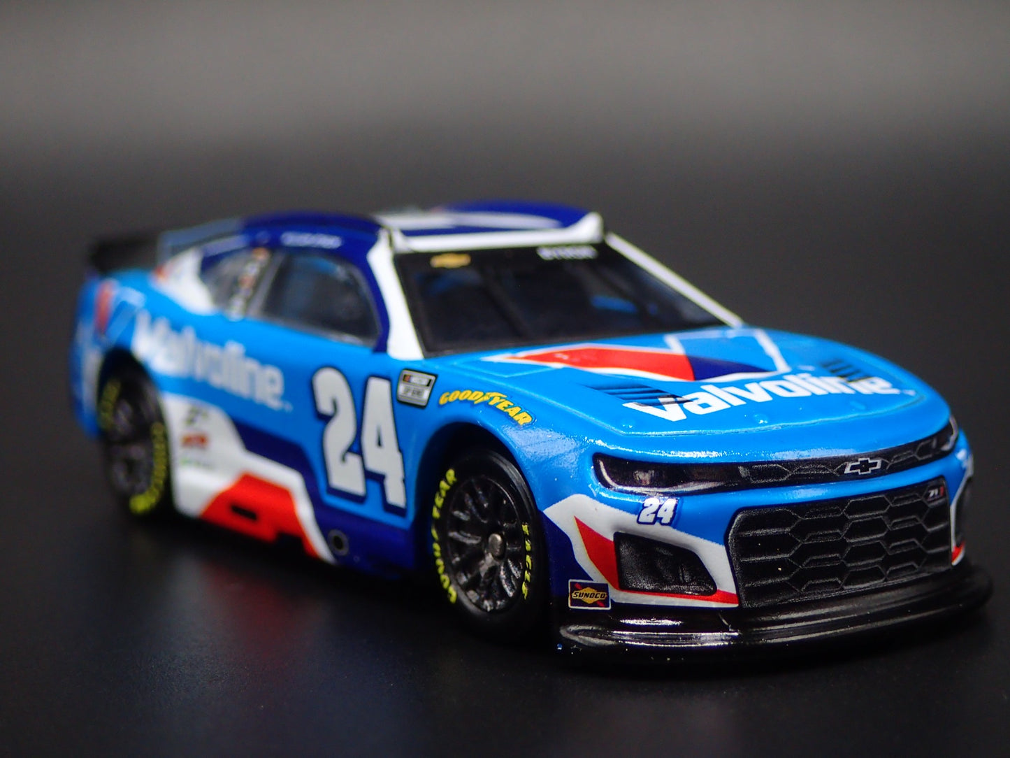 2025 25 CHEVY CAMARO #24 WILLIAM BYRON VALVOLINE NASCAR 1:64 SCALE DIECAST CAR