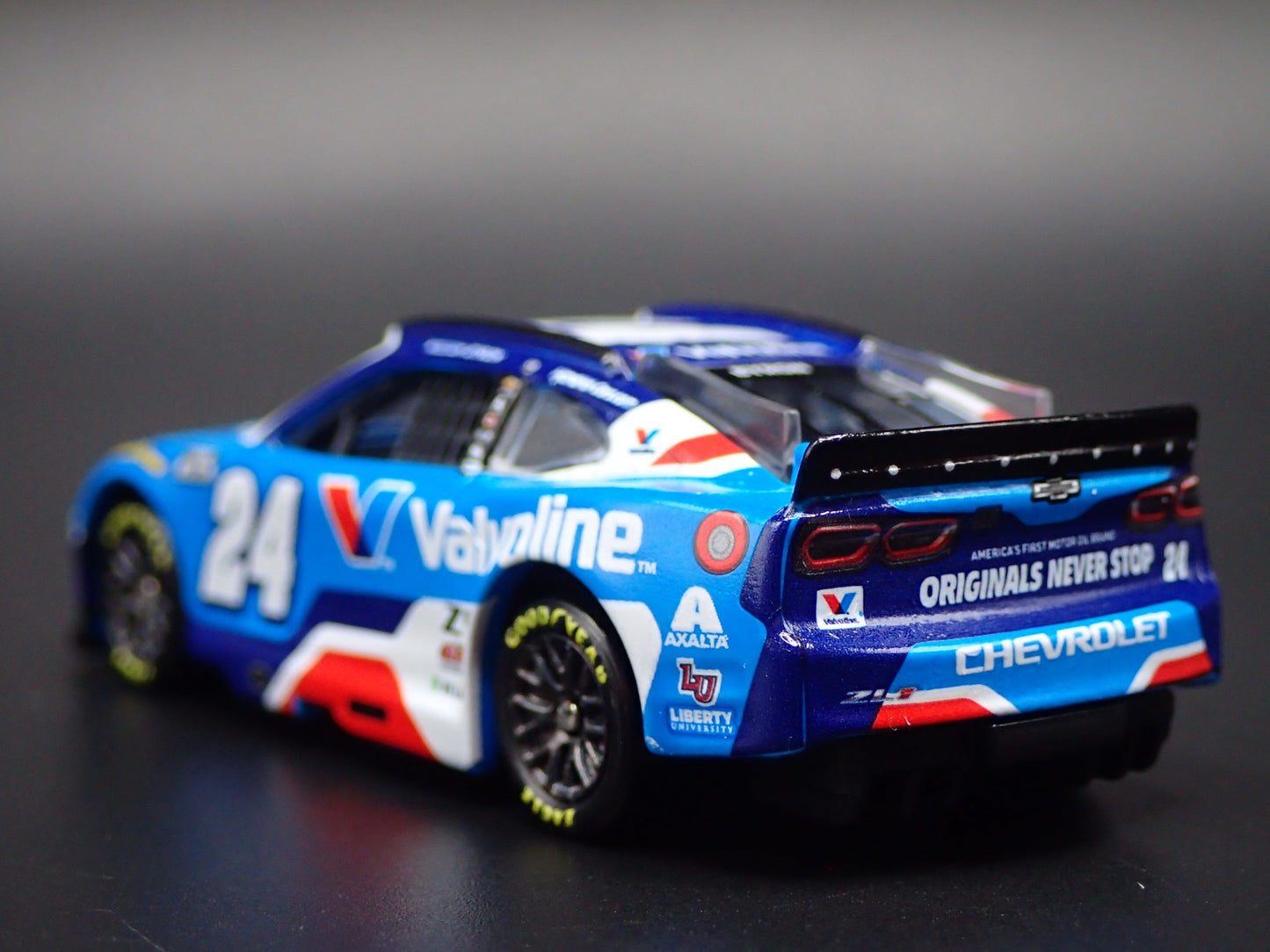 2025 25 CHEVY CAMARO #24 WILLIAM BYRON VALVOLINE NASCAR 1:64 SCALE DIECAST CAR