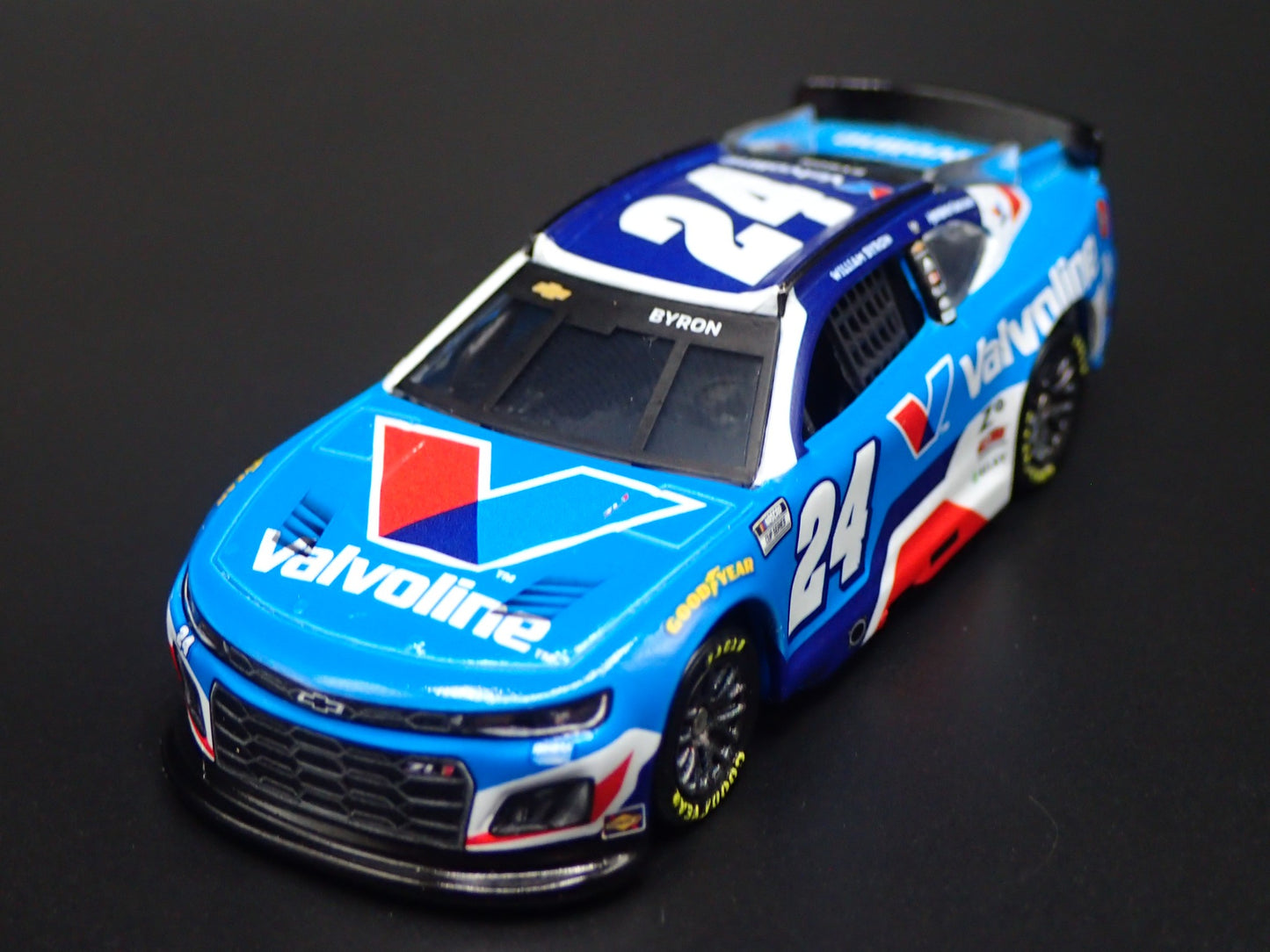 2025 25 CHEVY CAMARO #24 WILLIAM BYRON VALVOLINE NASCAR 1:64 SCALE DIECAST CAR