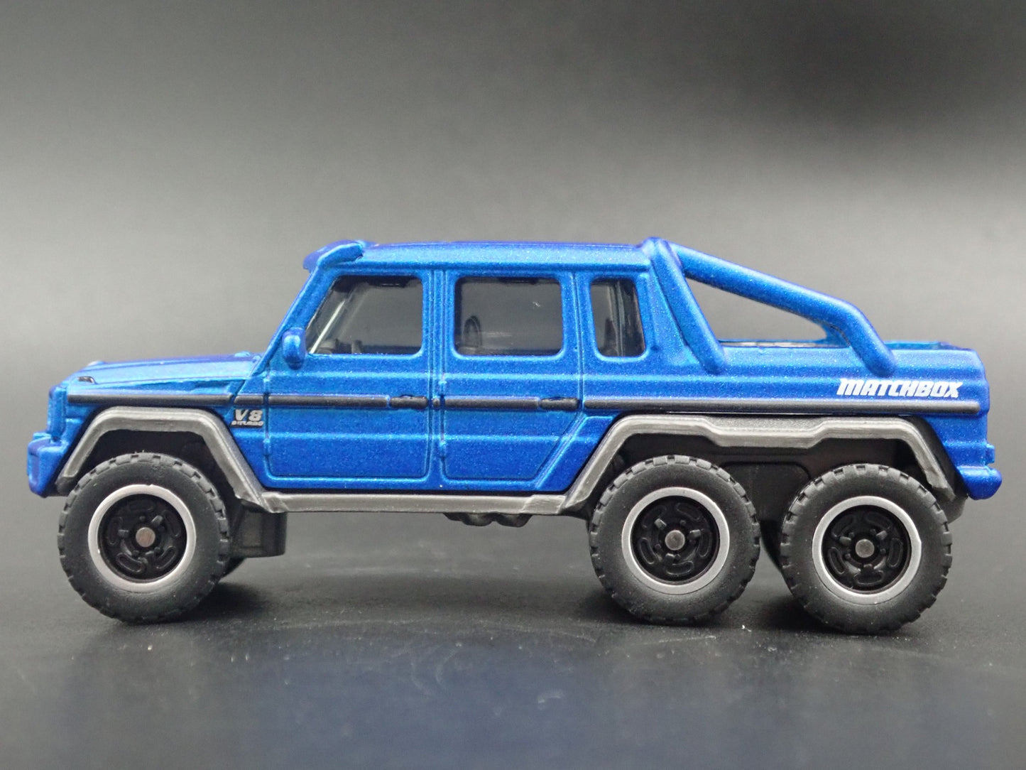 2013-2015 MERCEDES-BENZ G63 AMG 6X6 G WAGON BLUE 1:64 SCALE DIECAST MODEL CAR