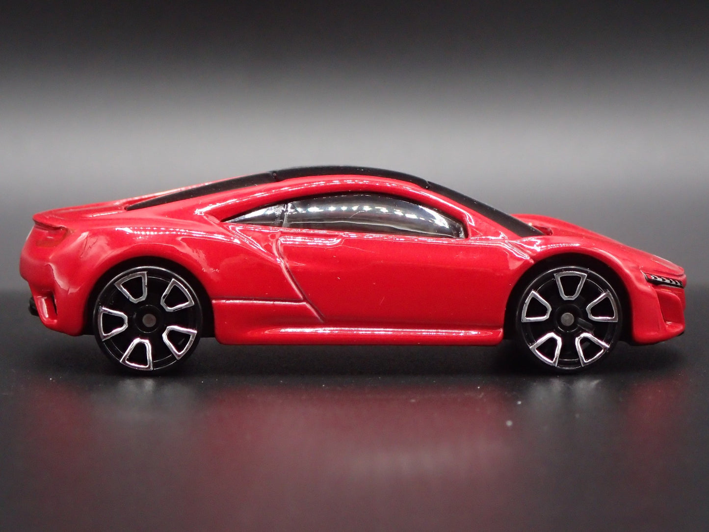 2017-2022 ACURA NSX SUPER CAR 1:64 SCALE COLLECTIBLE DIORAMA DIECAST MODEL CAR