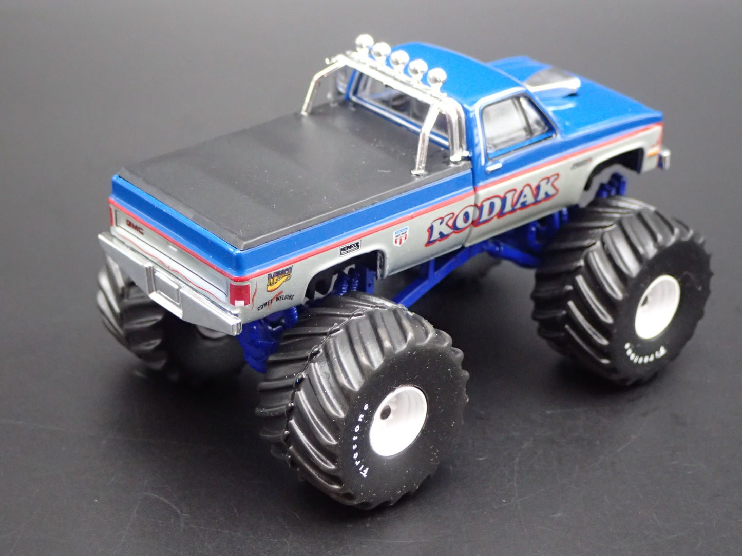 1987 87 GMC SIERRA MONSTER TRUCK SQUAREBODY KODIAK 1/64 SCALE DIECAST MODEL CAR