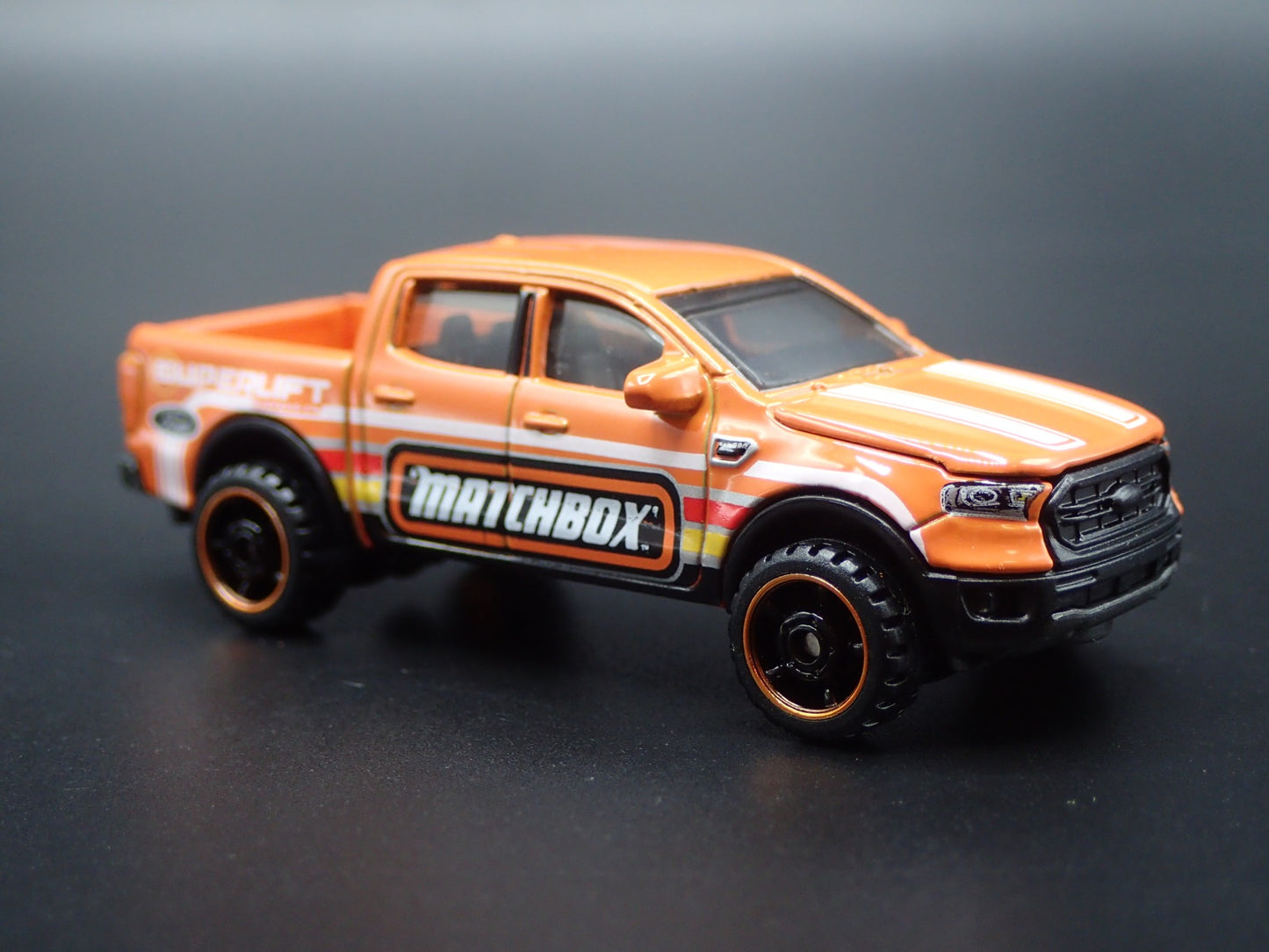 2019-2025 FORD RANGER PICKUP TRUCK ORANGE 1/64 SCALE DIORAMA DIECAST MODEL CAR