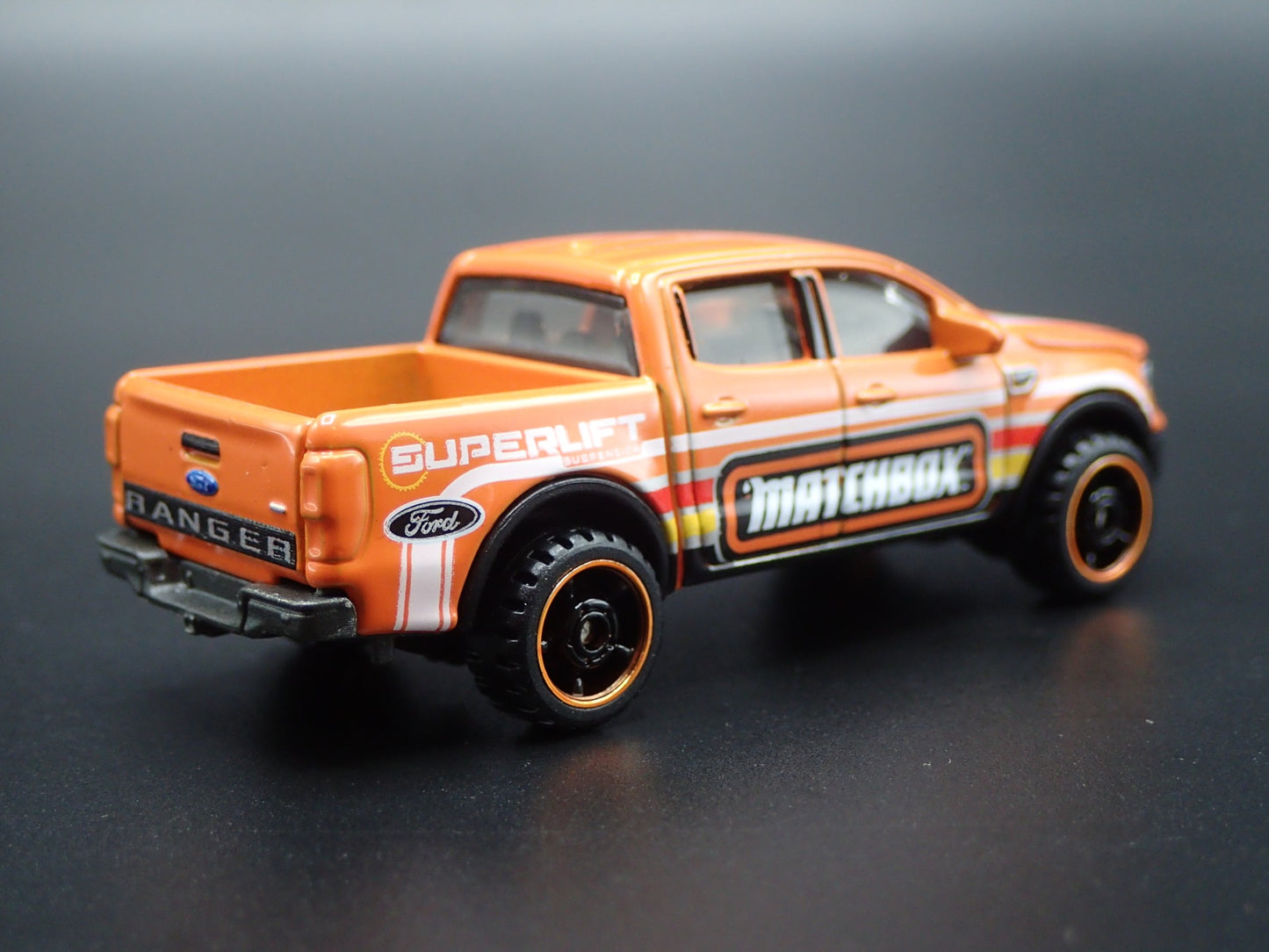 2019-2025 FORD RANGER PICKUP TRUCK ORANGE 1/64 SCALE DIORAMA DIECAST MODEL CAR