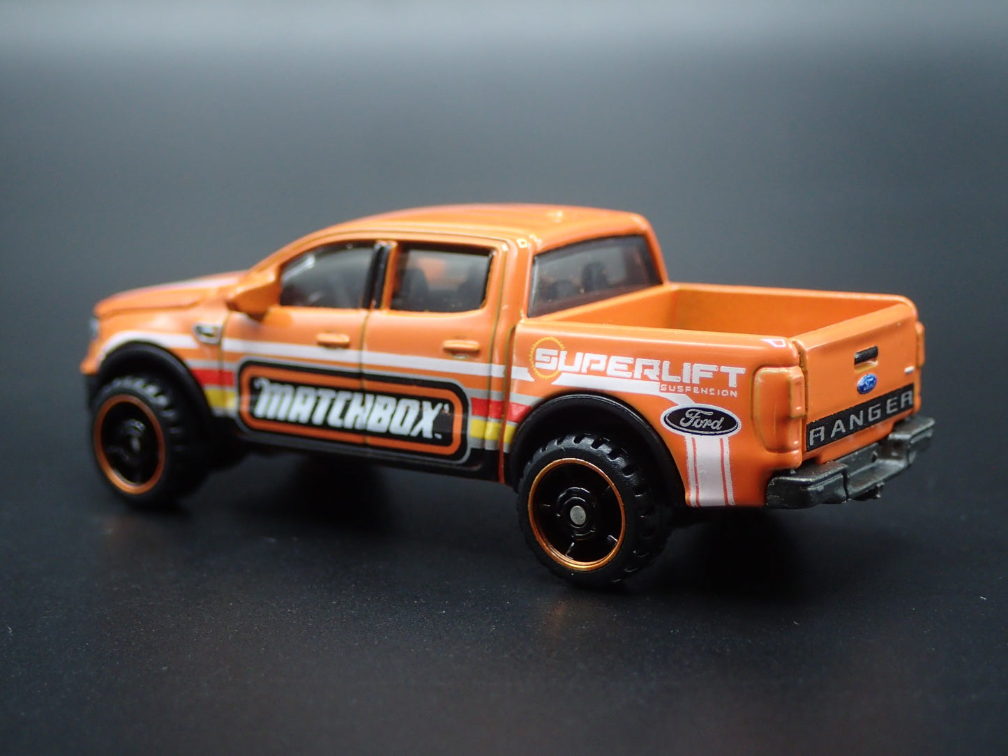 2019-2025 FORD RANGER PICKUP TRUCK ORANGE 1/64 SCALE DIORAMA DIECAST MODEL CAR