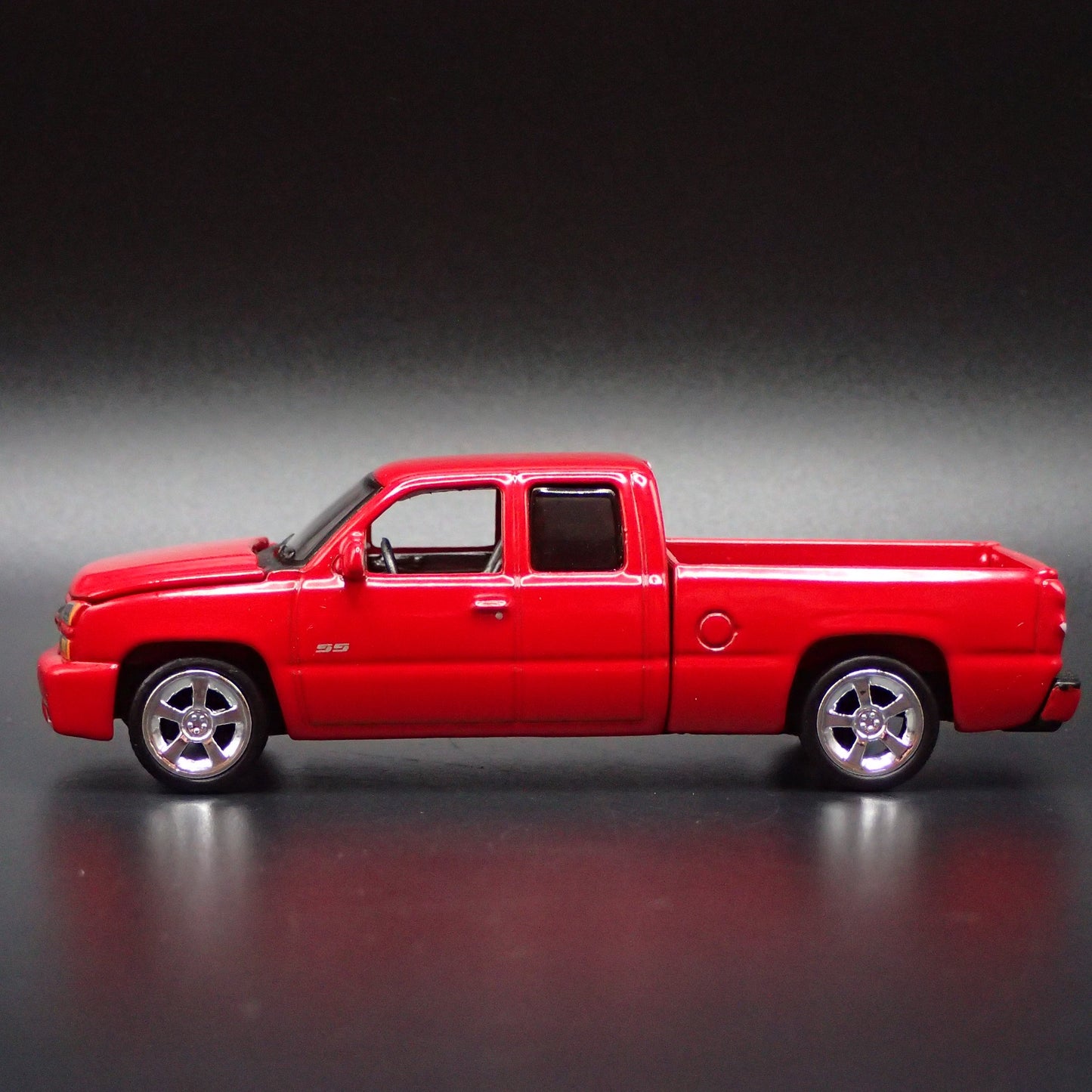 2003-2006 CHEVY CHEVROLET SILVERADO TRUCK SS CATEYE 1:64 SCALE DIECAST MODEL CAR