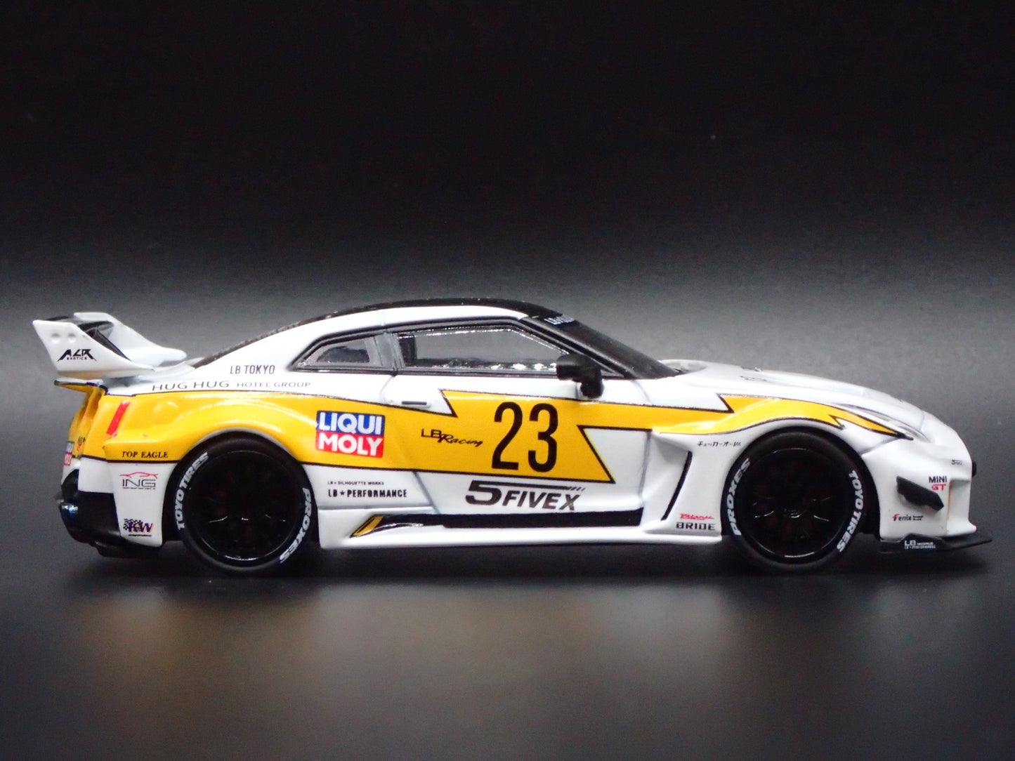LBWK LB-SILHOUETTE WORKS GT NISSAN 35GT-RR R35 1:64 SCALE DIECAST MODEL CAR