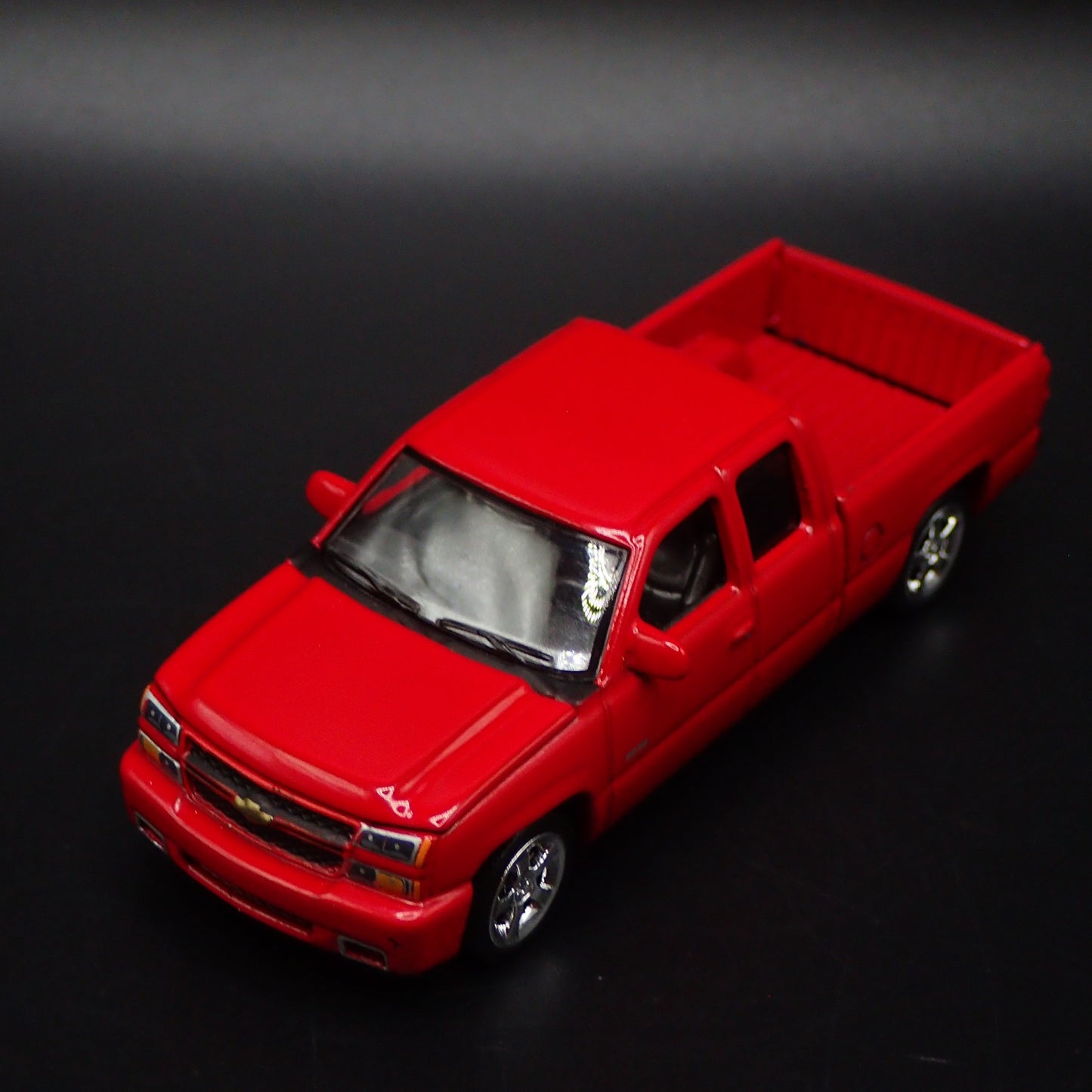 2003-2006 CHEVY CHEVROLET SILVERADO TRUCK SS CATEYE 1:64 SCALE DIECAST MODEL CAR