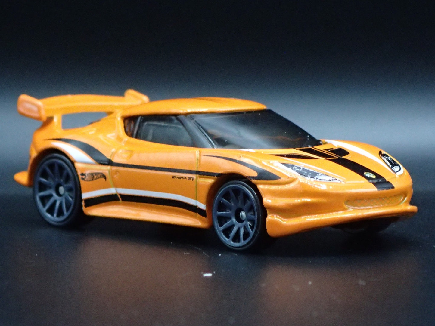 2020-2021 LOTUS EVORA GT4 ORANGE 1/64 SCALE COLLECTIBLE DIECAST MODEL CAR