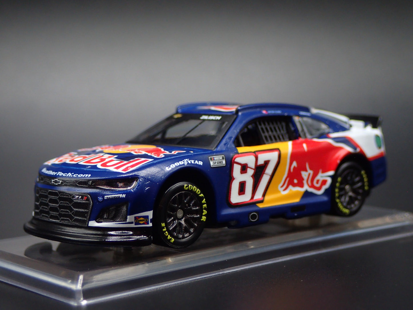 2025 25 CHEVROLET 87 CONNOR ZILISCH RED BULL NASCAR 1:64 SCALE DIECAST MODEL CAR