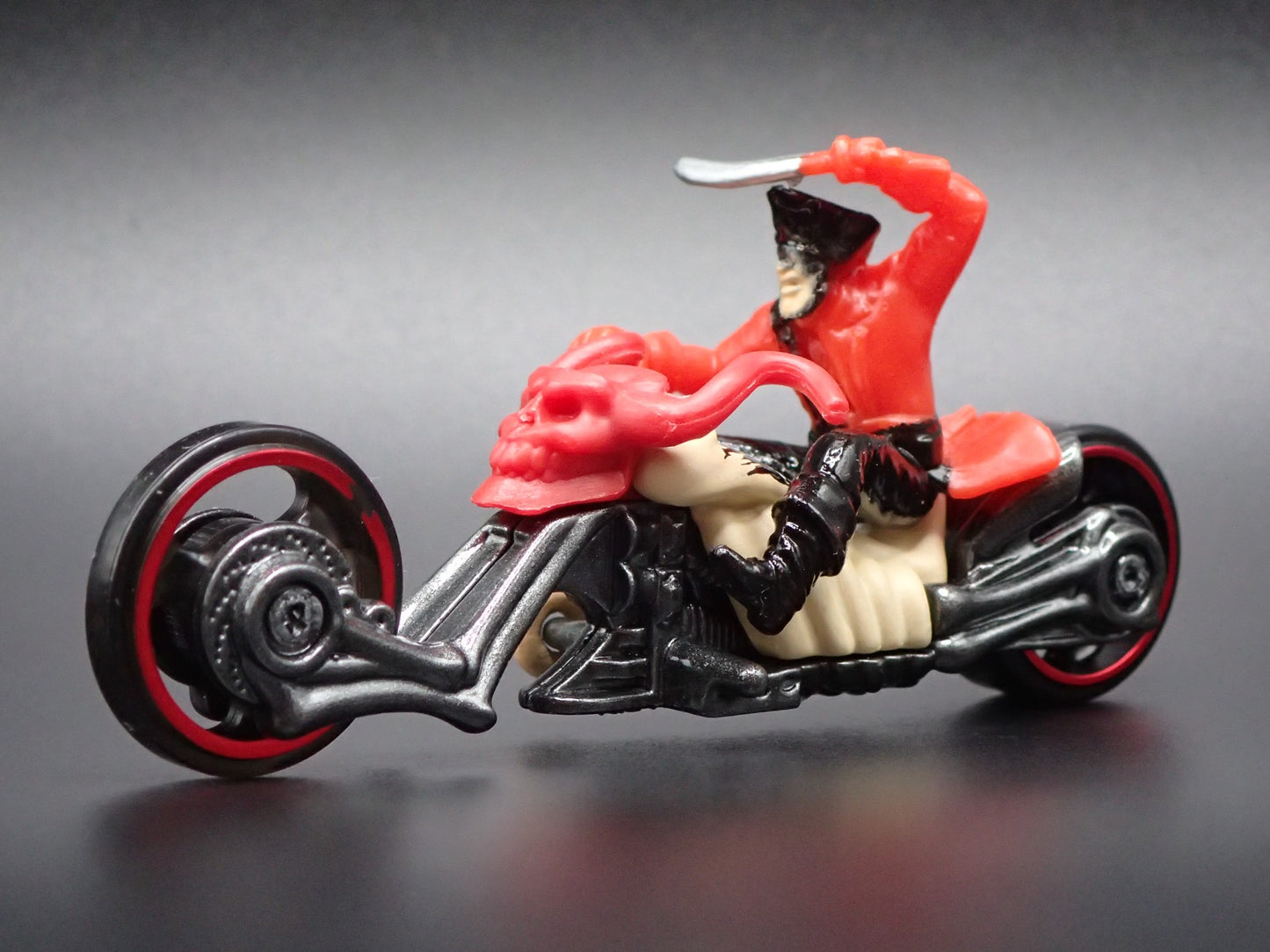 PIRATE MOTORCYCLE HOT WHEELS RED 1:64 HW SCALE DIORAMA DIECAST MODEL CAR
