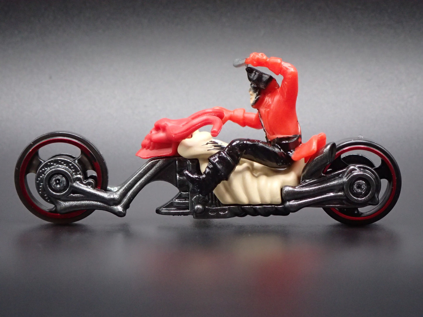 PIRATE MOTORCYCLE HOT WHEELS RED 1:64 HW SCALE DIORAMA DIECAST MODEL CAR