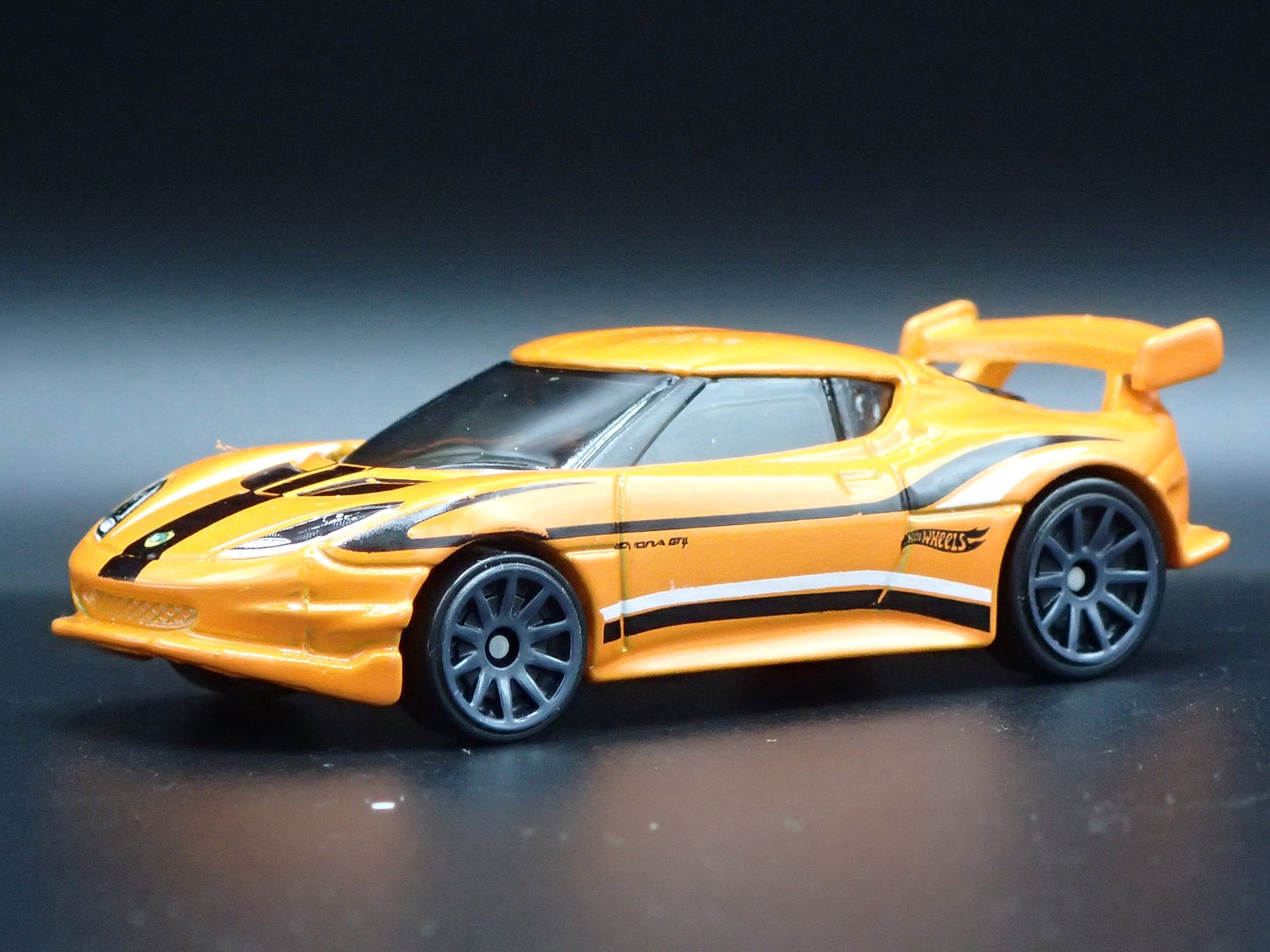 2020-2021 LOTUS EVORA GT4 ORANGE 1/64 SCALE COLLECTIBLE DIECAST MODEL CAR