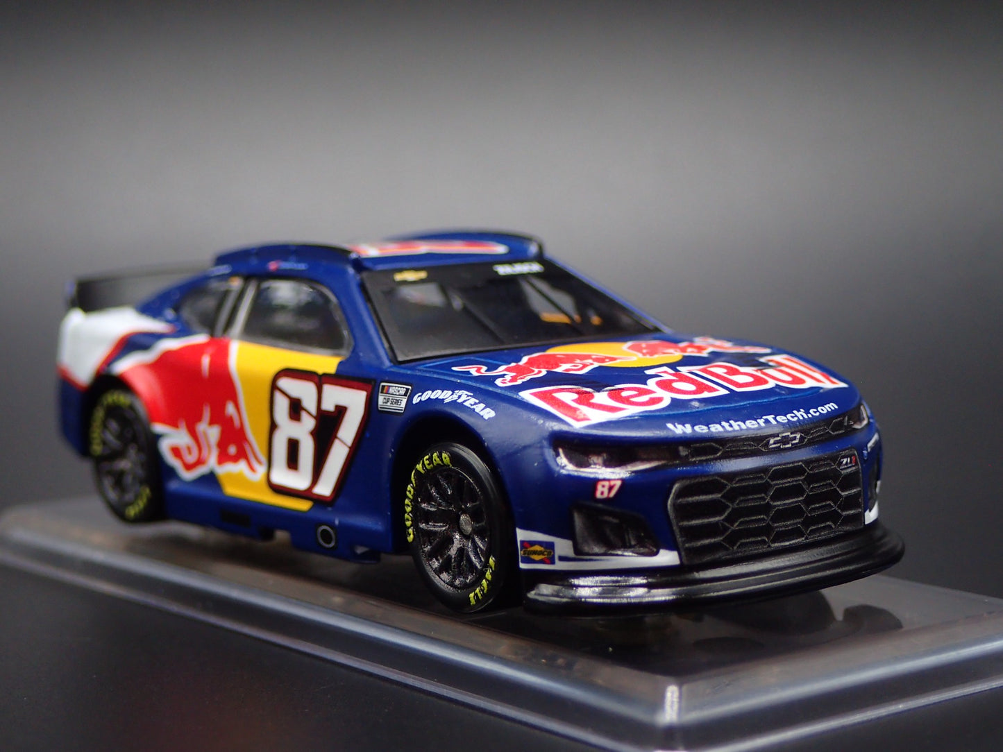 2025 25 CHEVROLET 87 CONNOR ZILISCH RED BULL NASCAR 1:64 SCALE DIECAST MODEL CAR
