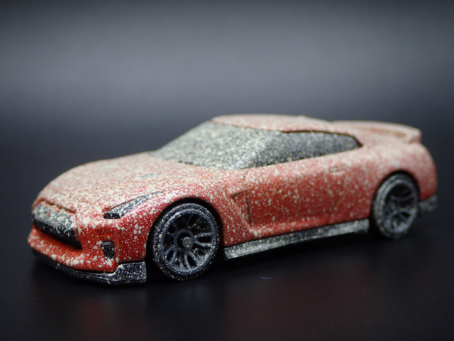 2007-2025 NISSAN GTR R35 SKYLINE ABANDONED 1:64 SCALE DIORAMA DIECAST MODEL CAR