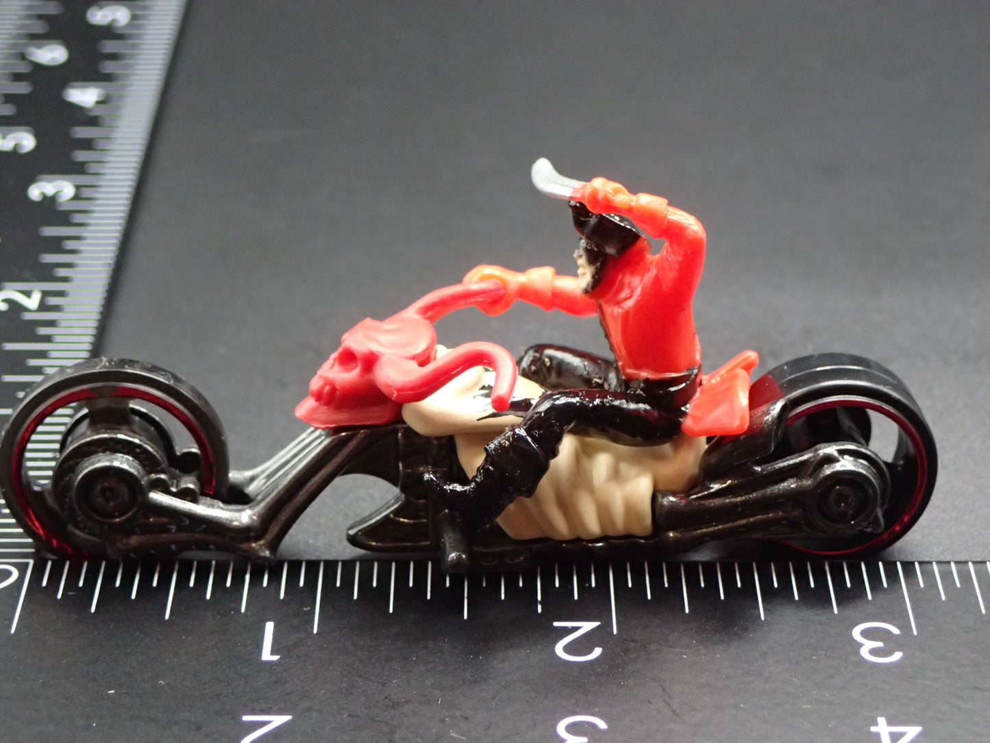 PIRATE MOTORCYCLE HOT WHEELS RED 1:64 HW SCALE DIORAMA DIECAST MODEL CAR