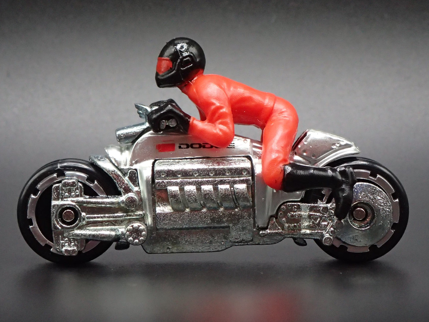 DODGE TOMAHAWK MOTORCYCLE HOT WHEELS 1:64 HW SCALE DIORAMA DIECAST MODEL CAR