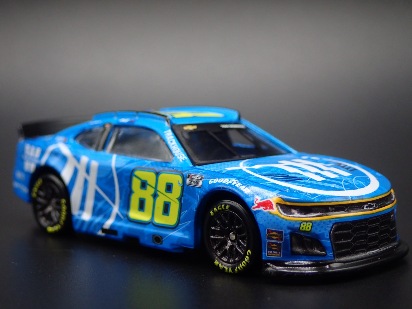 2025 25 CHEVY CAMARO 88 SHANE VAN GISBERGEN TRACKHOUSE NASCAR 1:64 DIECAST MODEL