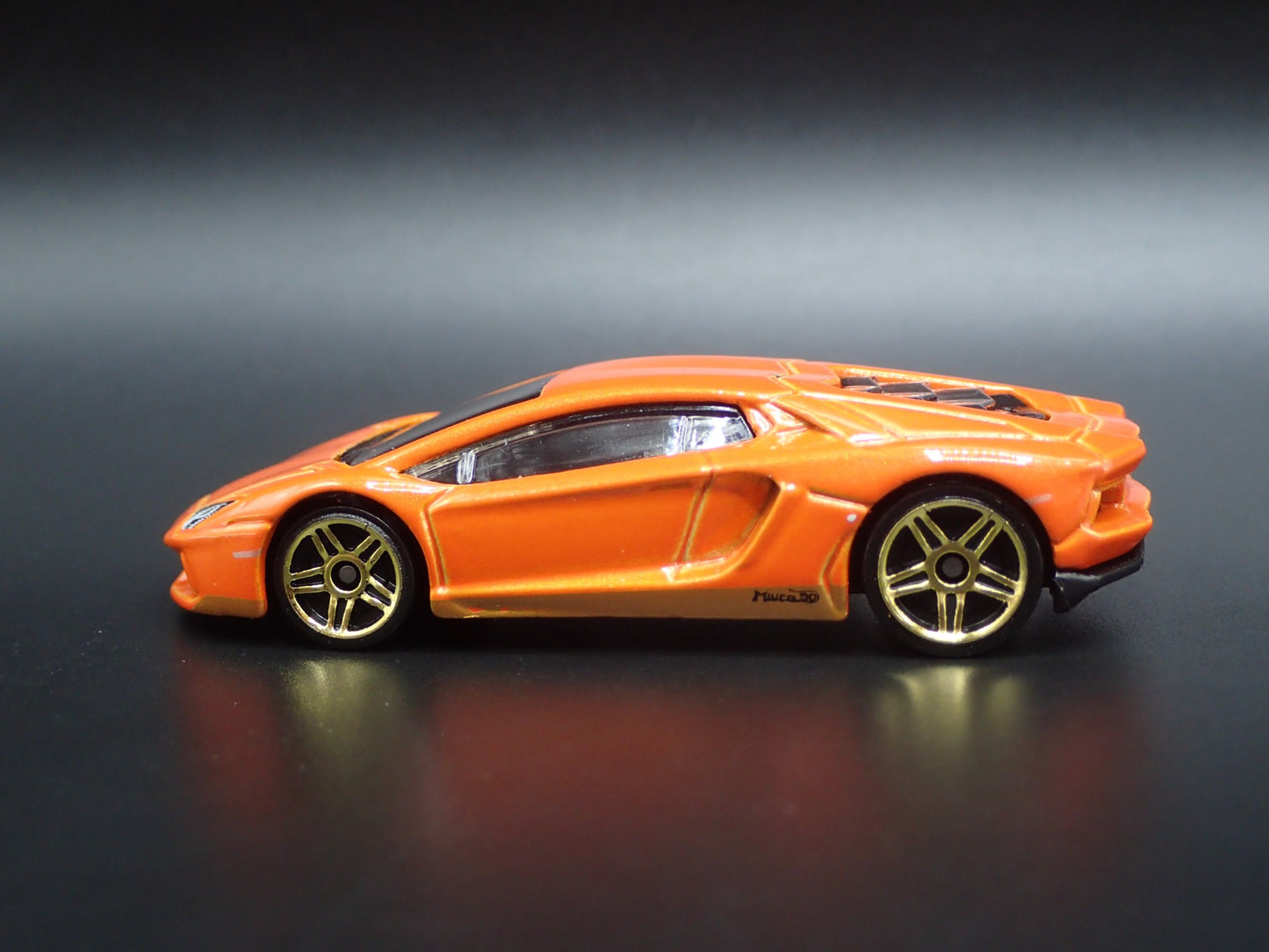 2017 17 LAMBORGHINI AVENTADOR MIURA HOMAGE SUPERCAR 1:64 SCALE DIECAST MODEL CAR
