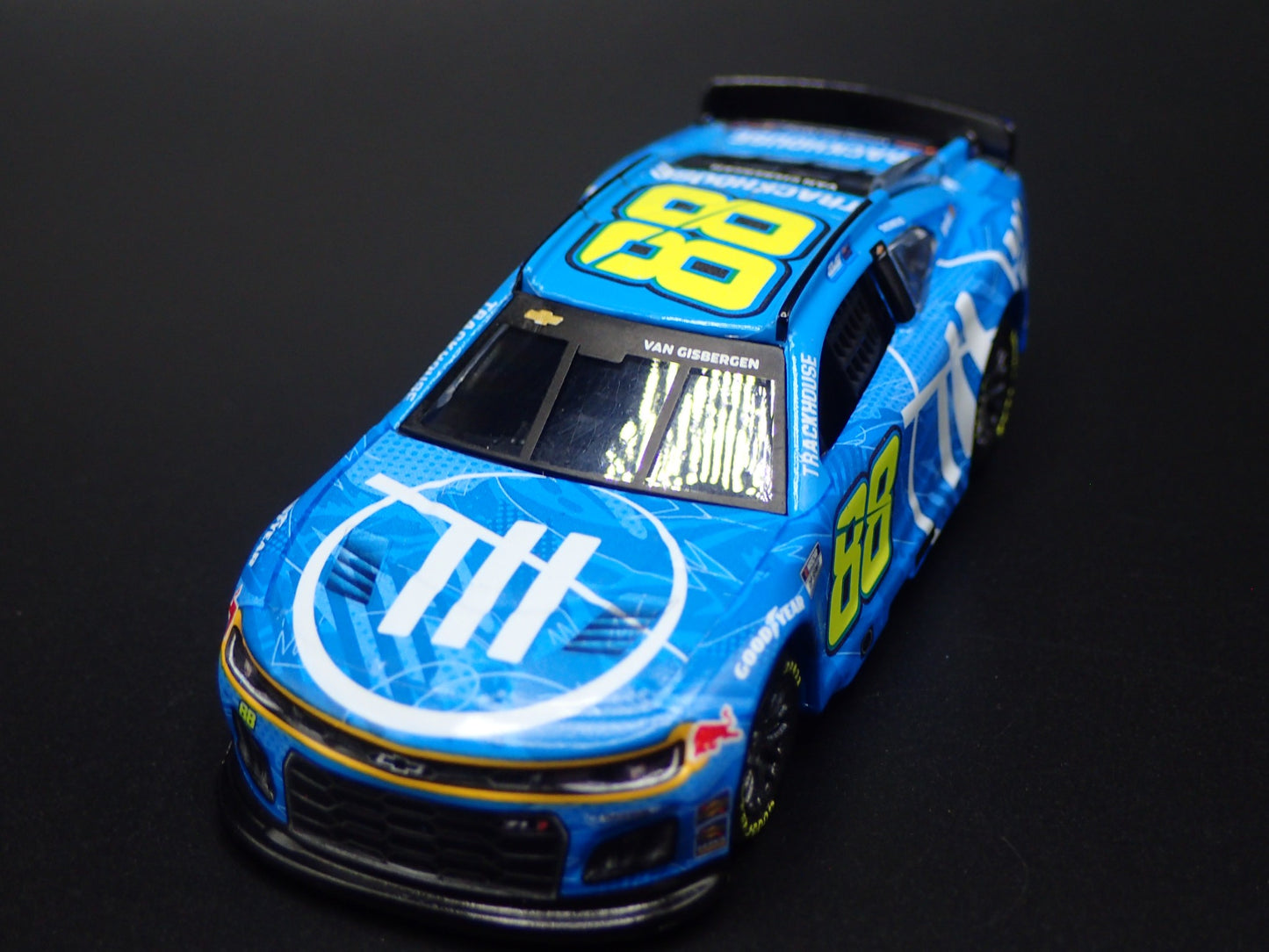 2025 25 CHEVY CAMARO 88 SHANE VAN GISBERGEN TRACKHOUSE NASCAR 1:64 DIECAST MODEL