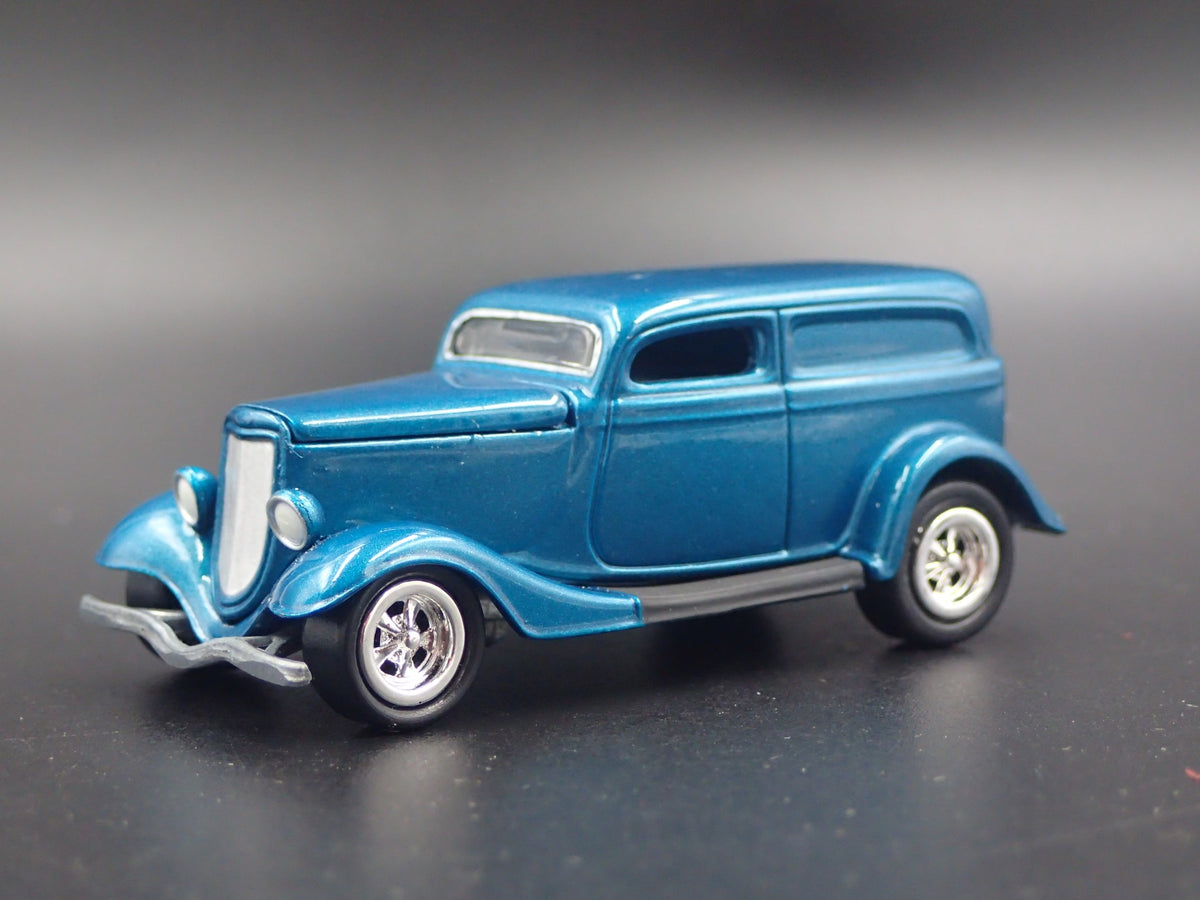 1933 33 FORD PANEL DELIVERY 1:64 SCALE COLLECTIBLE DIORAMA DIECAST MODEL CAR-Burning Rubber Toy Company