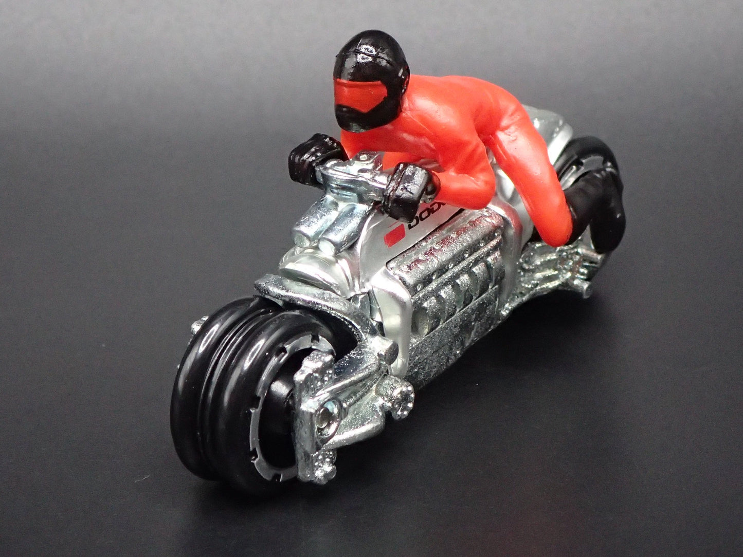 DODGE TOMAHAWK MOTORCYCLE HOT WHEELS 1:64 HW SCALE DIORAMA DIECAST MODEL CAR