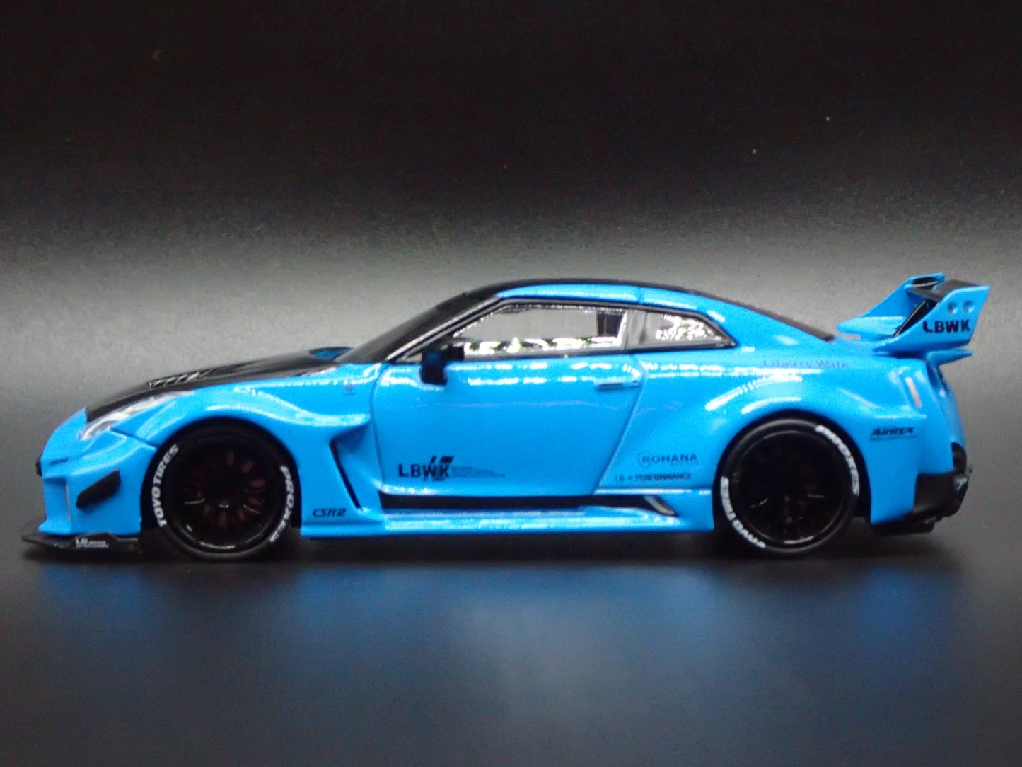 LBWK LB-SILHOUETTE WORKS GT NISSAN 35GT-RR R35 1:64 SCALE DIECAST MODEL CAR