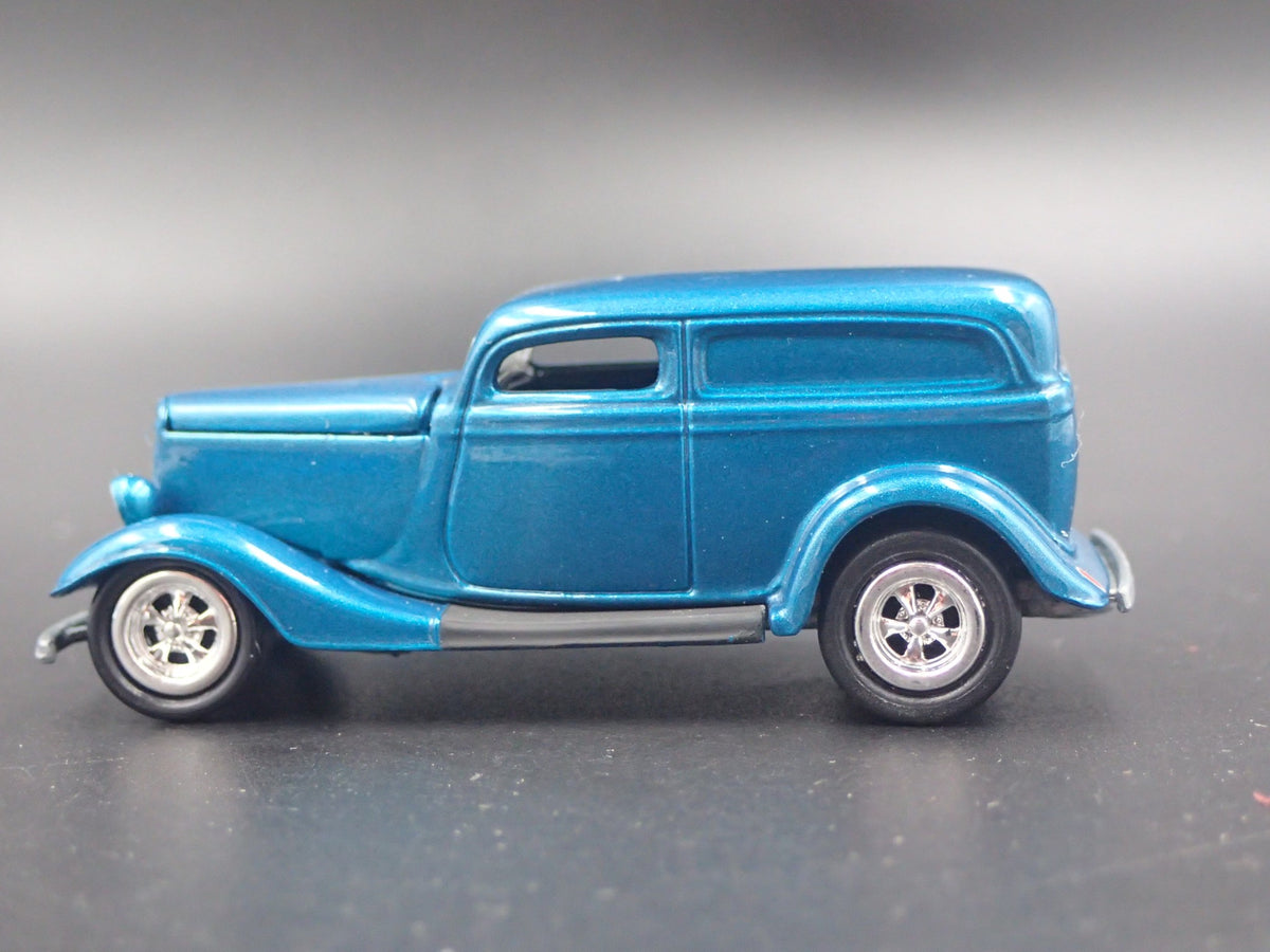 1933 33 FORD PANEL DELIVERY 1:64 SCALE COLLECTIBLE DIORAMA DIECAST MODEL CAR-Burning Rubber Toy Company