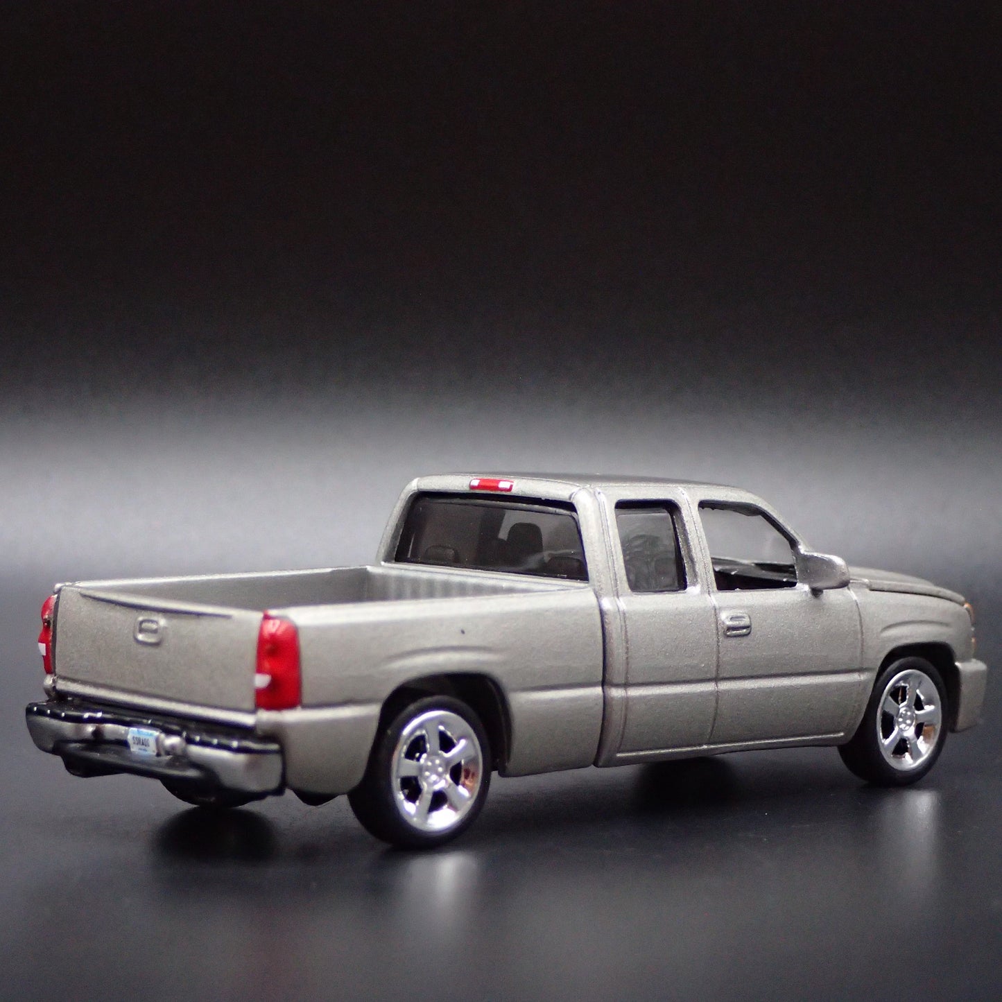 2003-2006 CHEVY CHEVROLET SILVERADO TRUCK SS CATEYE 1:64 SCALE DIECAST MODEL CAR