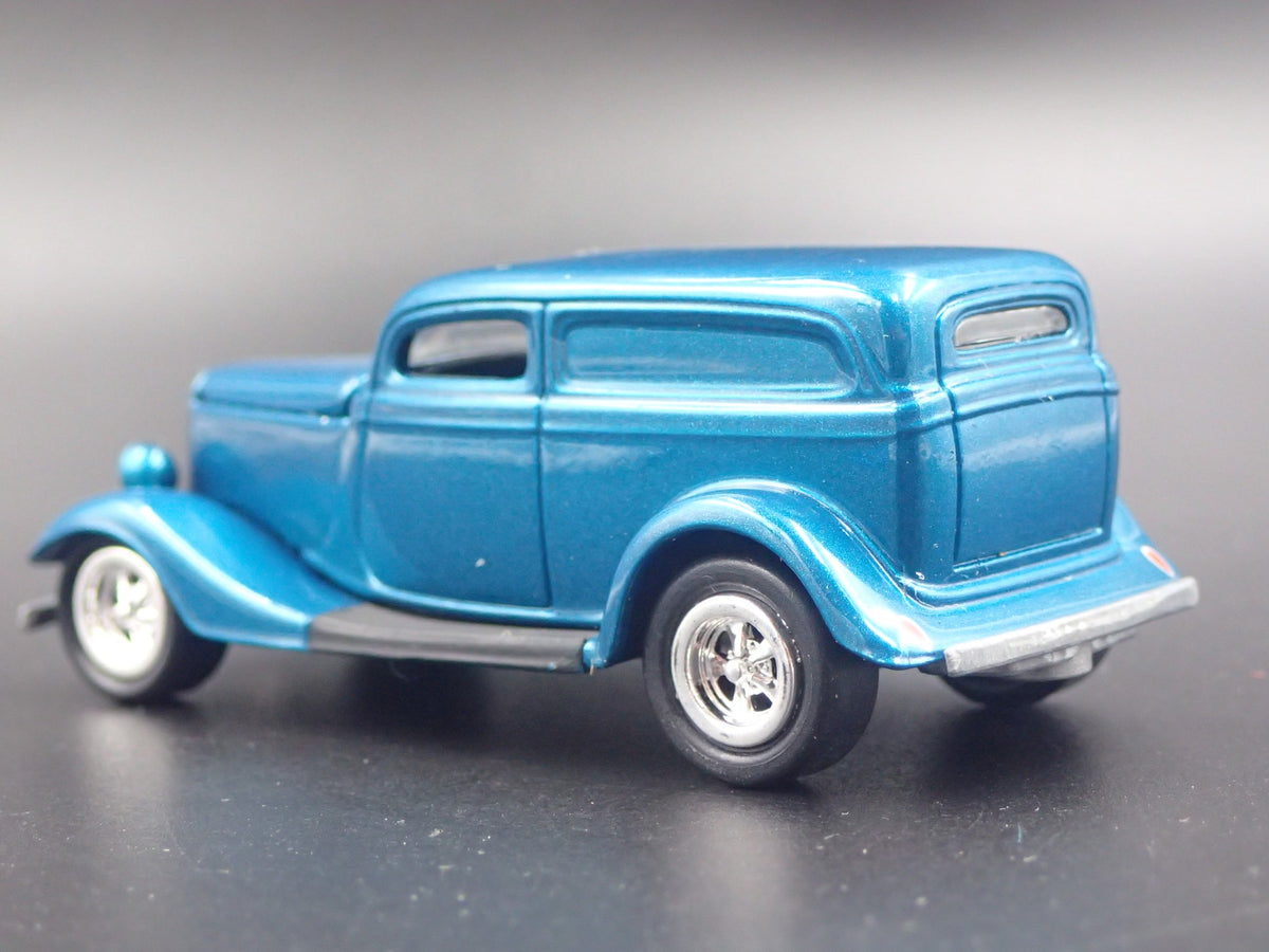 1933 33 FORD PANEL DELIVERY 1:64 SCALE COLLECTIBLE DIORAMA DIECAST MODEL CAR-Burning Rubber Toy Company