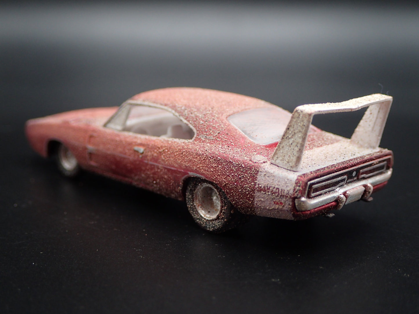 1969 69 DODGE CHARGER DAYTONA CUSTOM BARN FIND RARE 1:64 SCALE DIECAST MODEL CAR