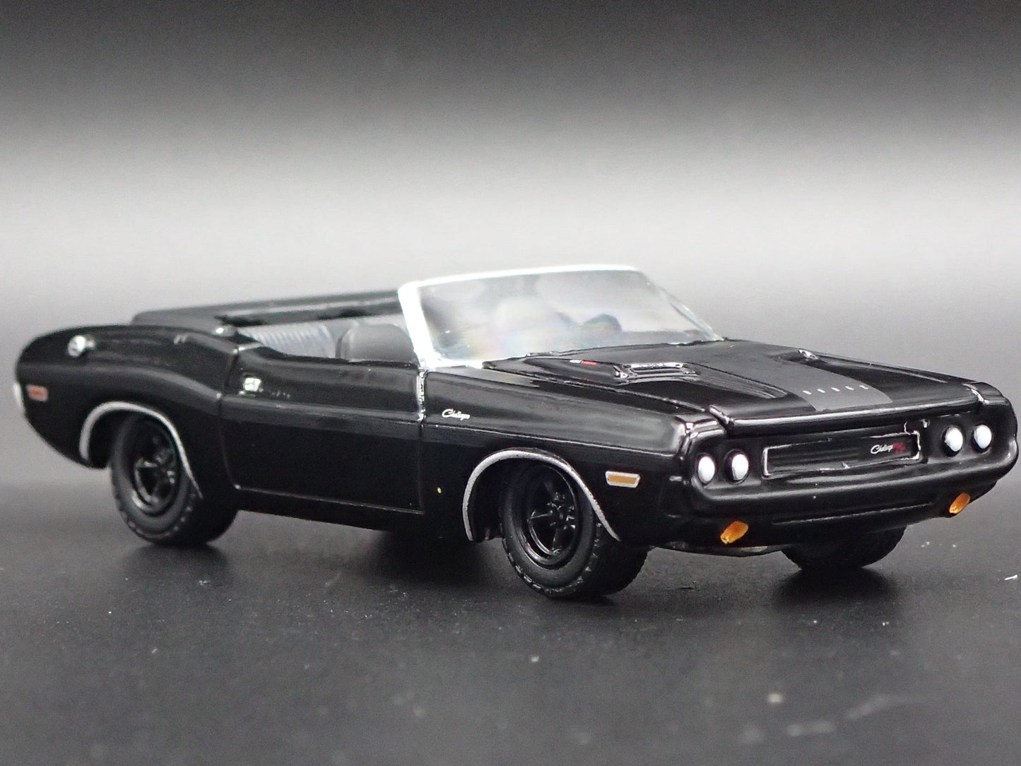 1970 70 DODGE CHALLENGER CONVERTIBLE 1:64 SCALE COLLECTIBLE DIECAST MODEL CAR