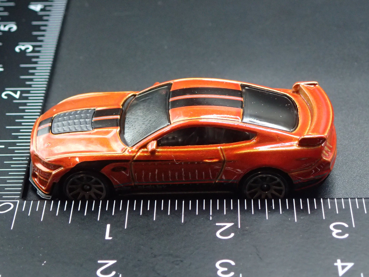 2020-2023 FORD MUSTANG SHELBY GT500 ORANGE 1:64 SCALE DIORAMA DIECAST MODEL CAR