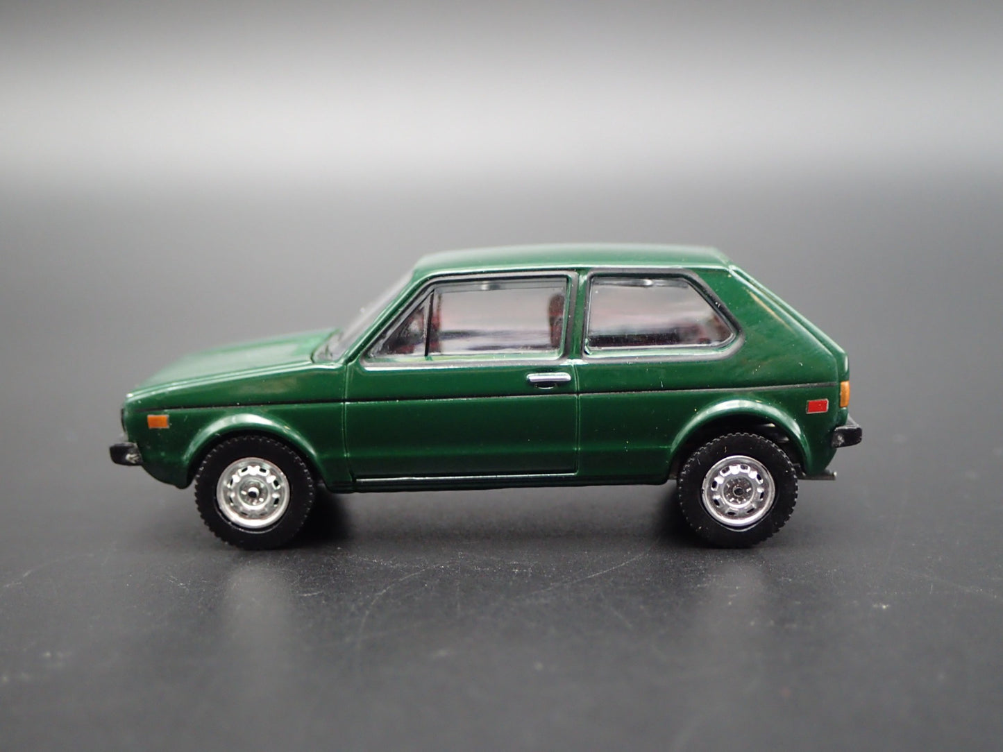 1977 77 VW VOLKSWAGEN RABBIT MK1 GREEN RARE 1:64 SCALE DIORAMA DIECAST MODEL CAR