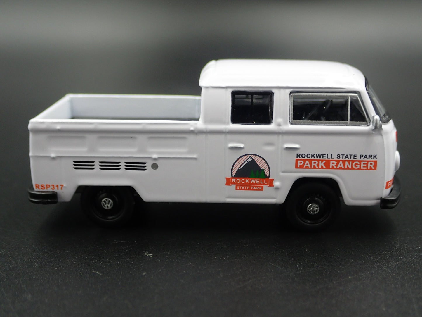 1967-1979 VW VOLKSWAGEN TYPE 2 DOUBLE CAB PICKUP 1/64 SCALE DIECAST MODEL CAR