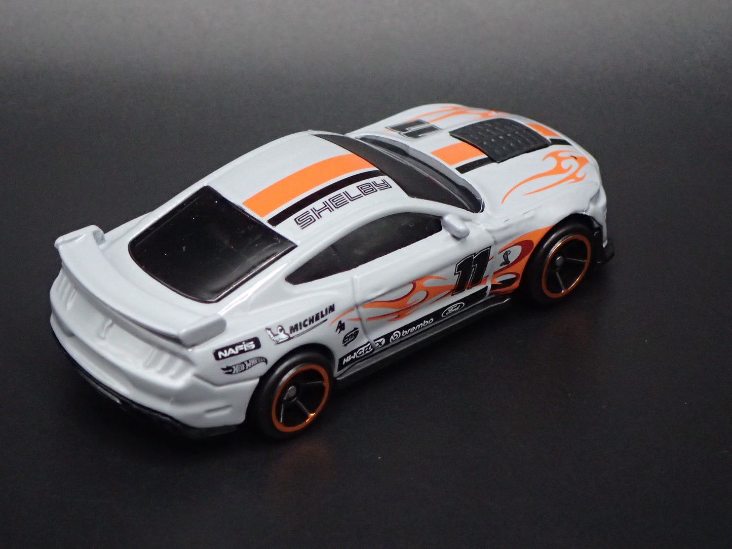 2020-2023 FORD MUSTANG SHELBY GT500 GRAY 1:64 SCALE DIORAMA DIECAST MODEL CAR