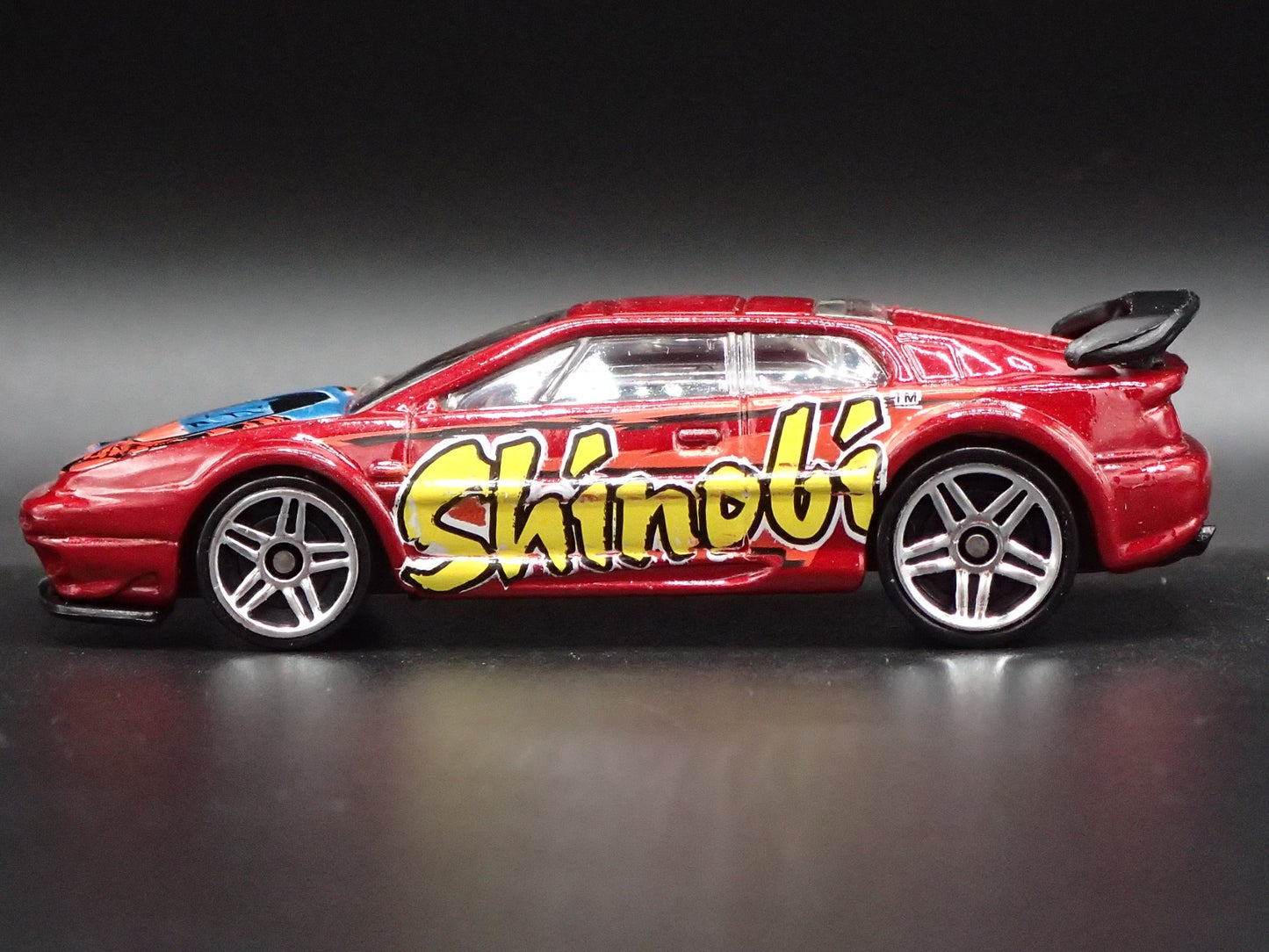 1994-2004 LOTUS ESPRIT RED 1:64 SCALE COLLECTIBLE DIORAMA DIECAST MODEL CAR