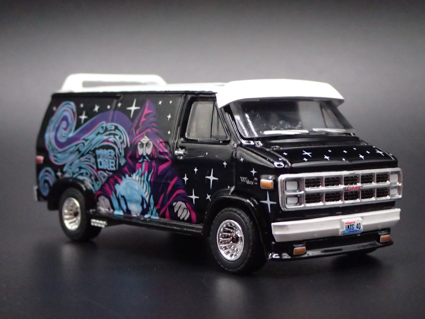 1978 78 GMC VANDURA CUSTOM WIZARD VAN 1/64 SCALE COLLECTIBLE DIORAMA DIECAST CAR