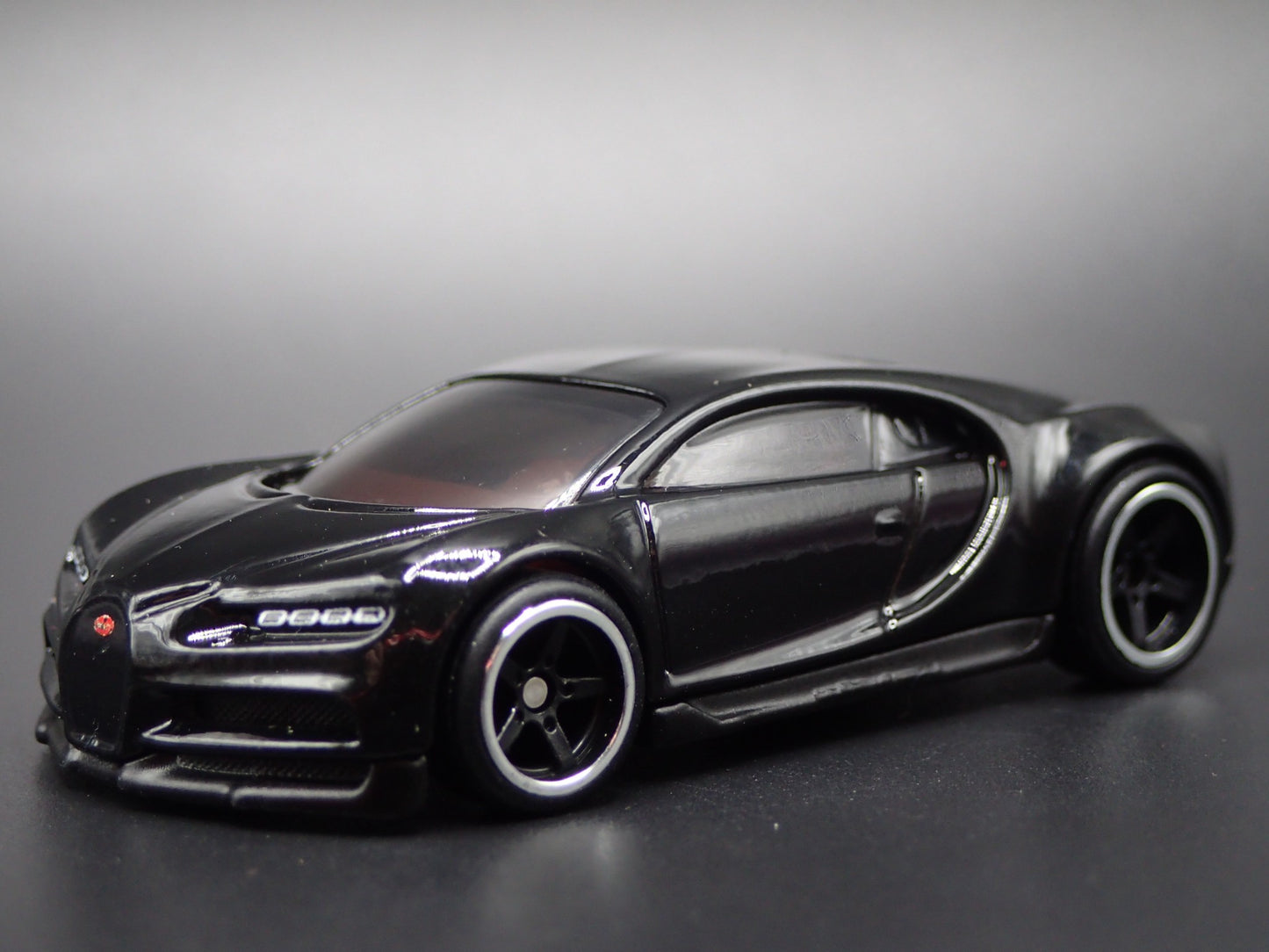 2005-2011 BUGATTI VEYRON SUPER CAR BLACK 1:64 SCALE DIORAMA DIECAST MODEL CAR