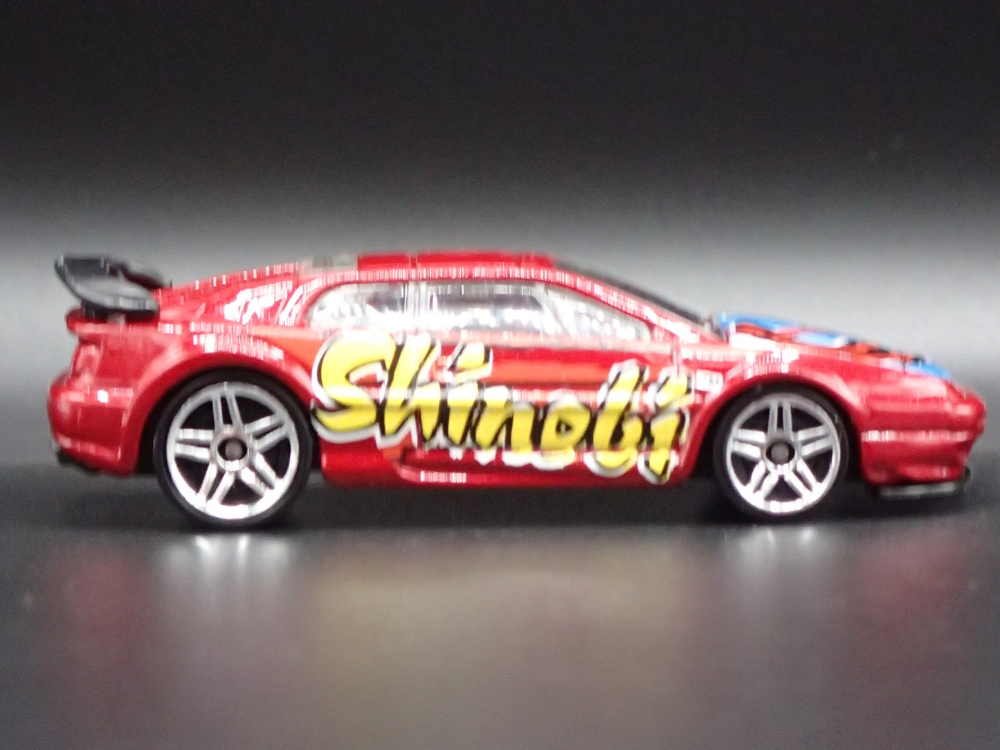 1994-2004 LOTUS ESPRIT RED 1:64 SCALE COLLECTIBLE DIORAMA DIECAST MODEL CAR