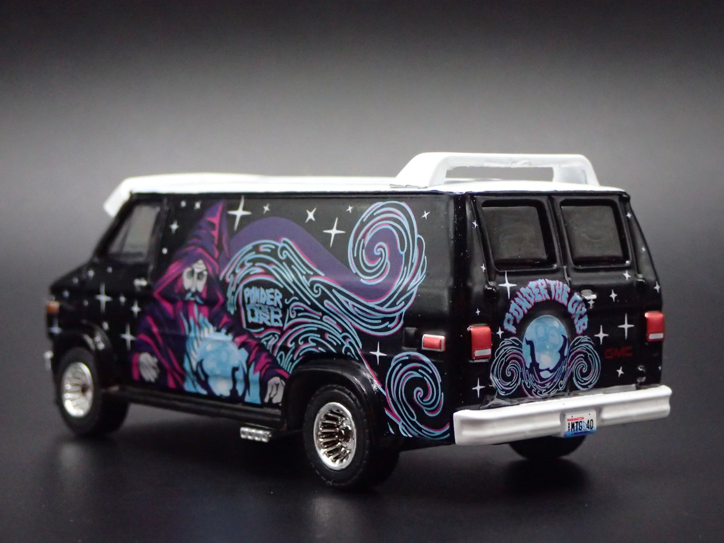1978 78 GMC VANDURA CUSTOM WIZARD VAN 1/64 SCALE COLLECTIBLE DIORAMA DIECAST CAR