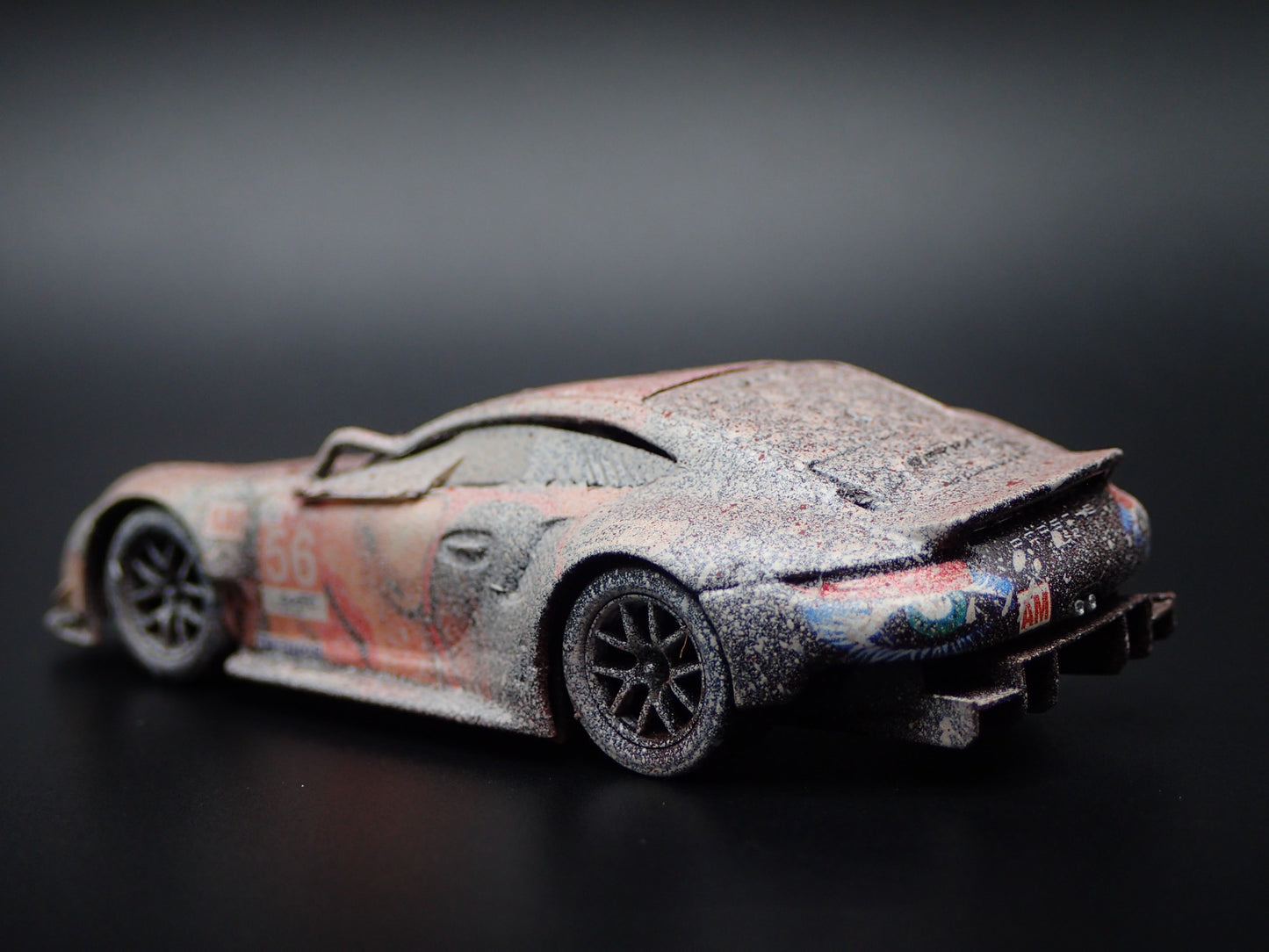 PORSCHE 911 RSR NO 56  24H LEMANS 2019 RACE WRECKED 1:64 SCALE DIECAST MODEL CAR