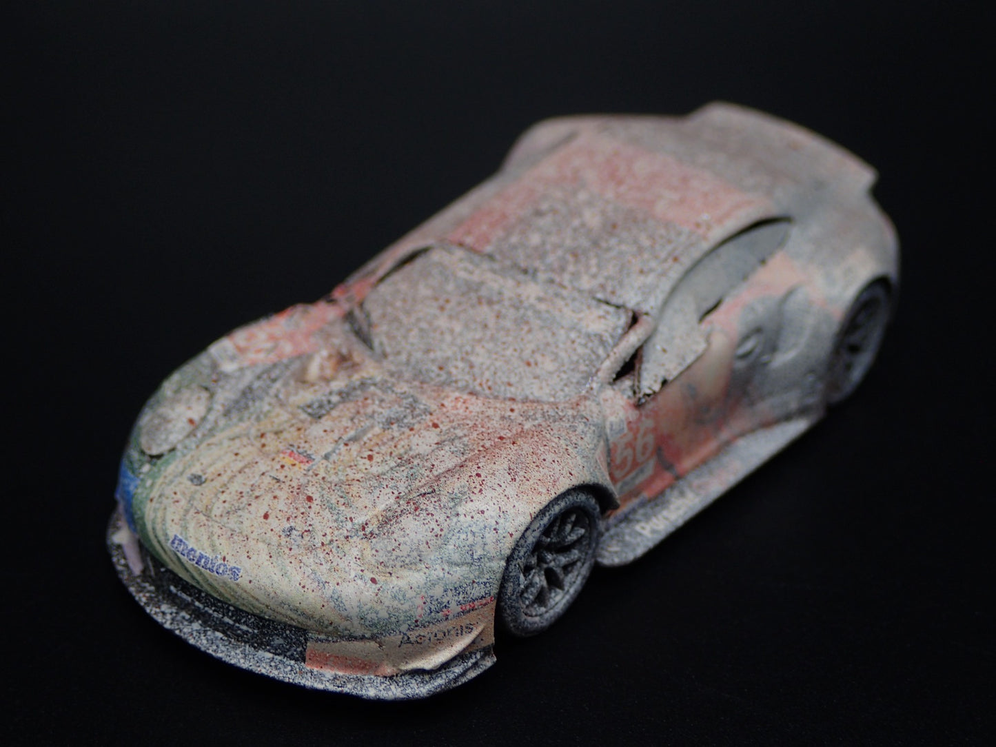 PORSCHE 911 RSR NO 56  24H LEMANS 2019 RACE WRECKED 1:64 SCALE DIECAST MODEL CAR