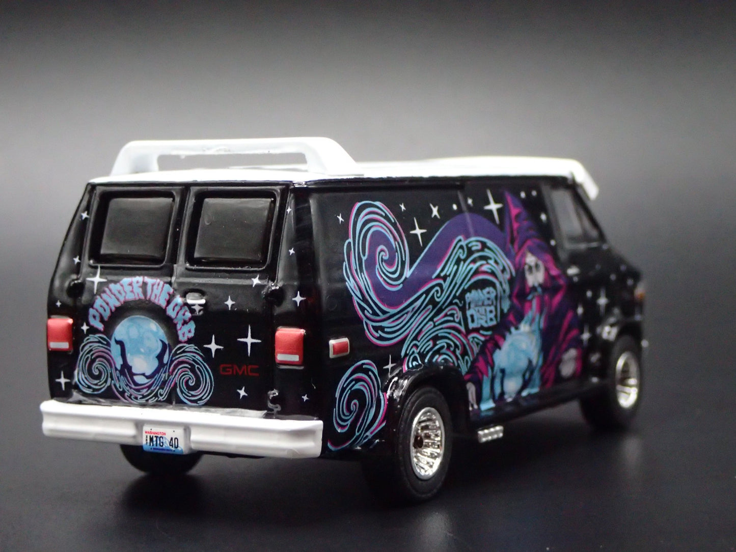 1978 78 GMC VANDURA CUSTOM WIZARD VAN 1/64 SCALE COLLECTIBLE DIORAMA DIECAST CAR