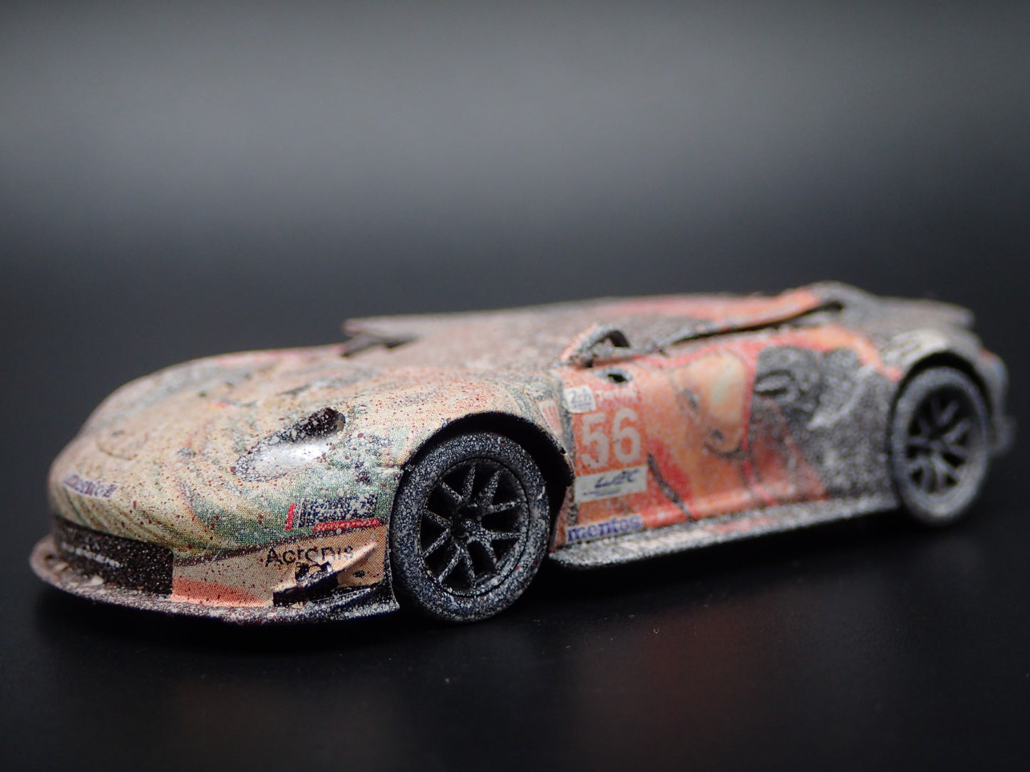 PORSCHE 911 RSR NO 56  24H LEMANS 2019 RACE WRECKED 1:64 SCALE DIECAST MODEL CAR