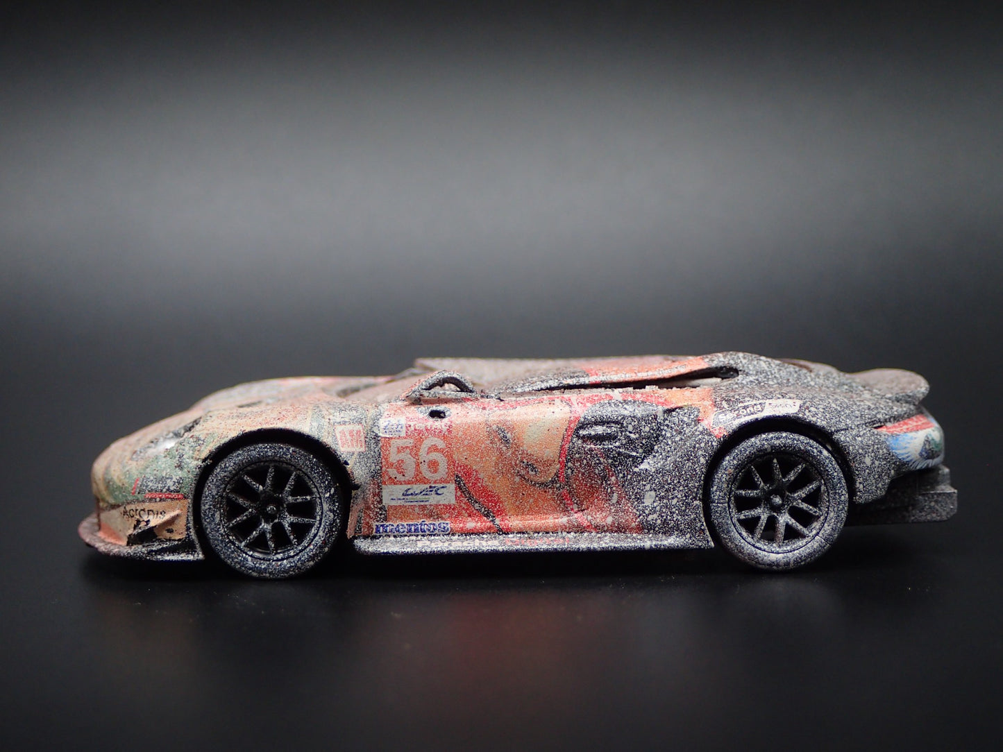 PORSCHE 911 RSR NO 56  24H LEMANS 2019 RACE WRECKED 1:64 SCALE DIECAST MODEL CAR