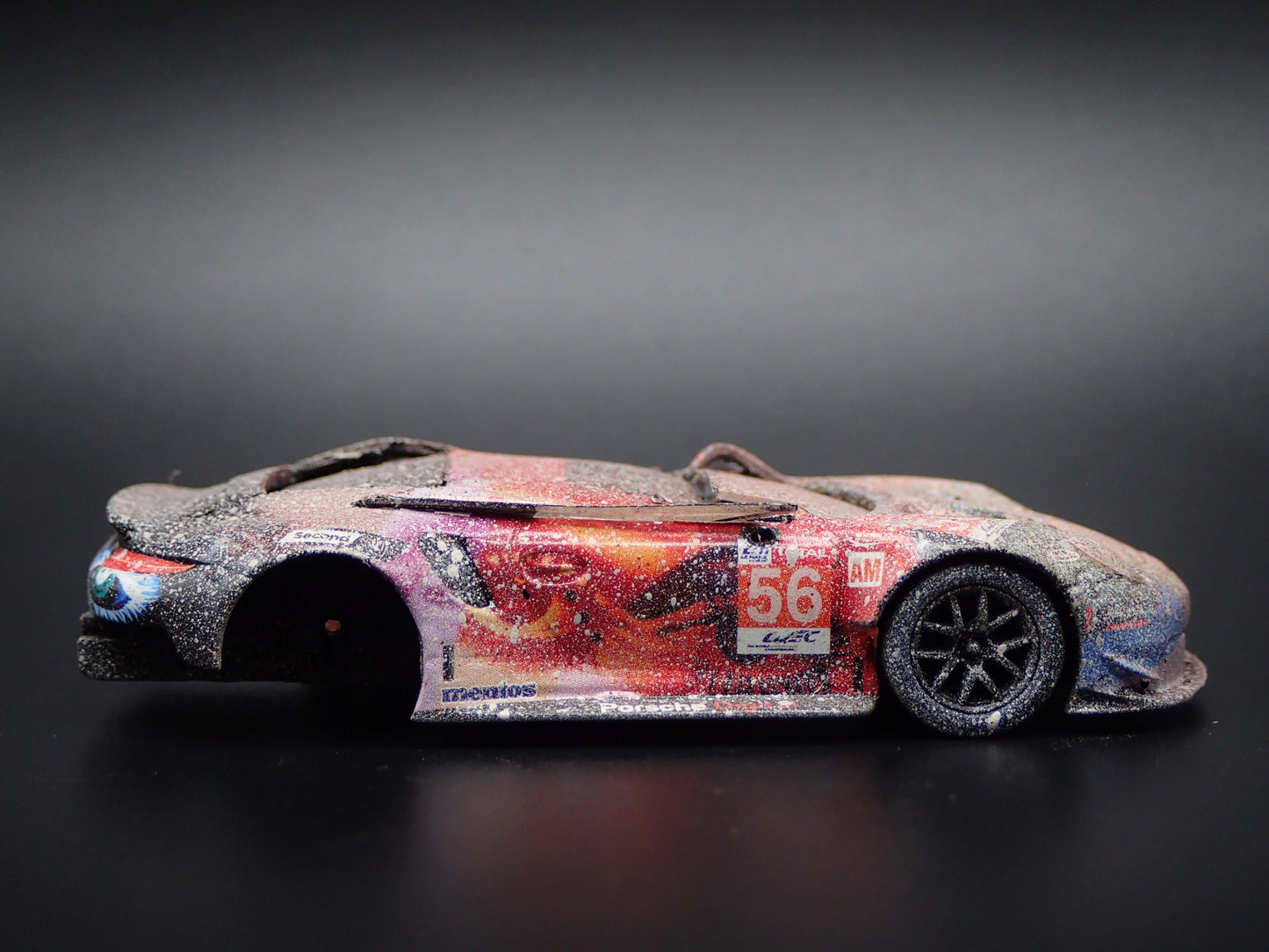 PORSCHE 911 RSR NO 56  24H LEMANS 2019 RACE WRECKED 1:64 SCALE DIECAST MODEL CAR