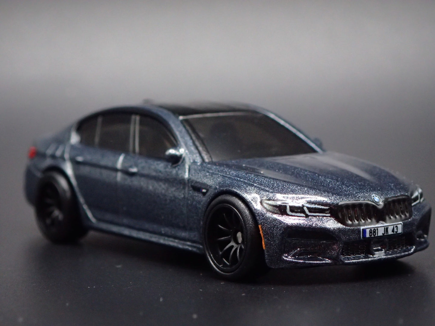 2017-2023 BMW M5 F90 GRAY 4 FOUR DOOR 1:64 SCALE COLLECTIBLE DIECAST MODEL CAR