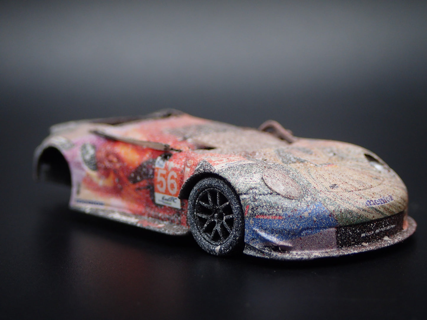 PORSCHE 911 RSR NO 56  24H LEMANS 2019 RACE WRECKED 1:64 SCALE DIECAST MODEL CAR