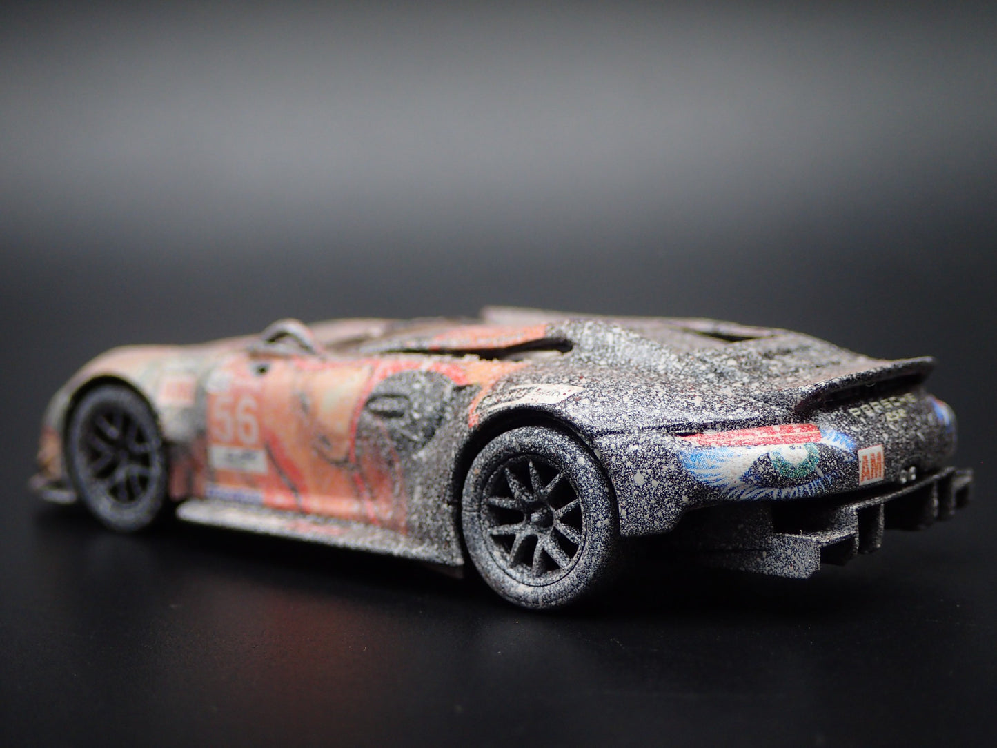 PORSCHE 911 RSR NO 56  24H LEMANS 2019 RACE WRECKED 1:64 SCALE DIECAST MODEL CAR